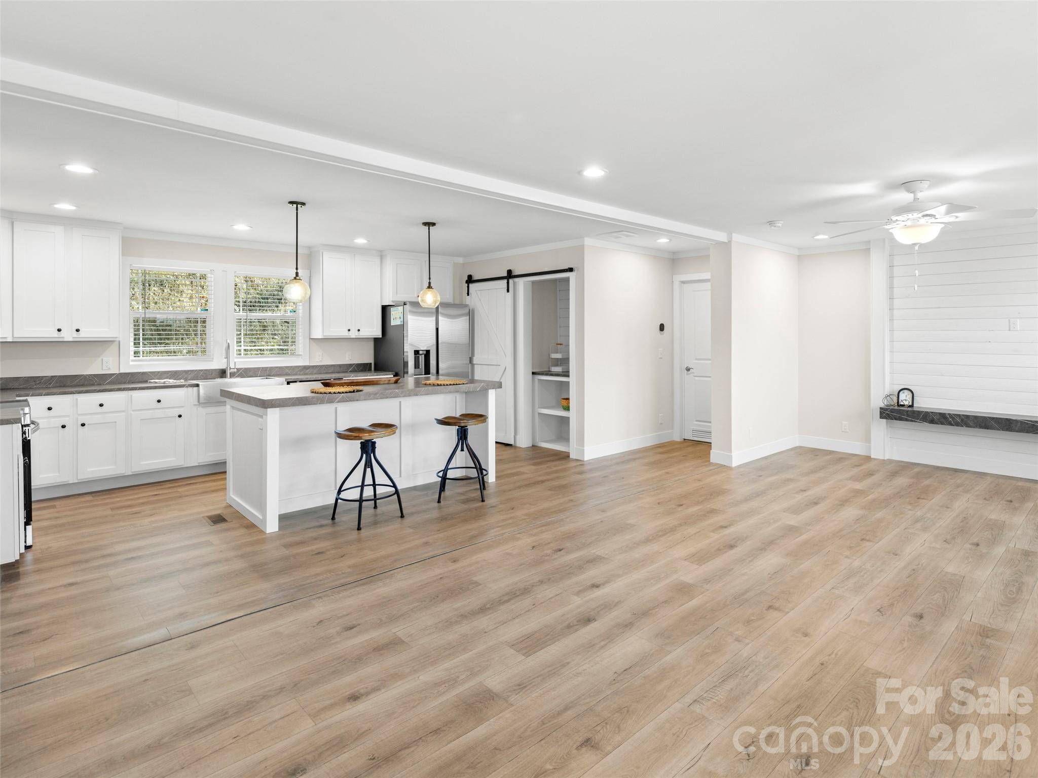 512 Hutch Mountain RD, Fletcher, NC 28732