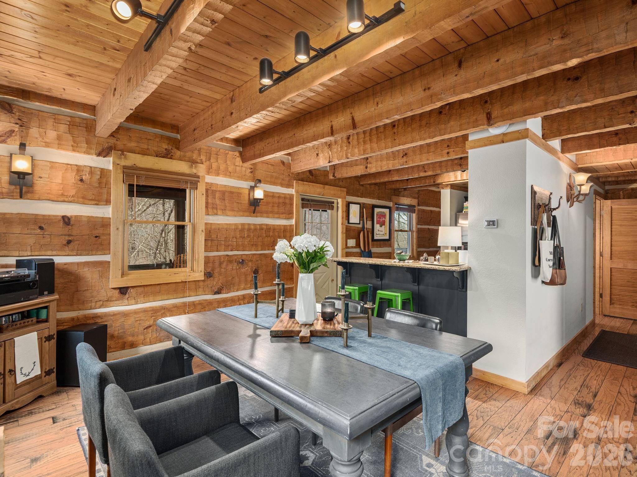 181 Grinnin Sun RD, Burnsville, NC 28714