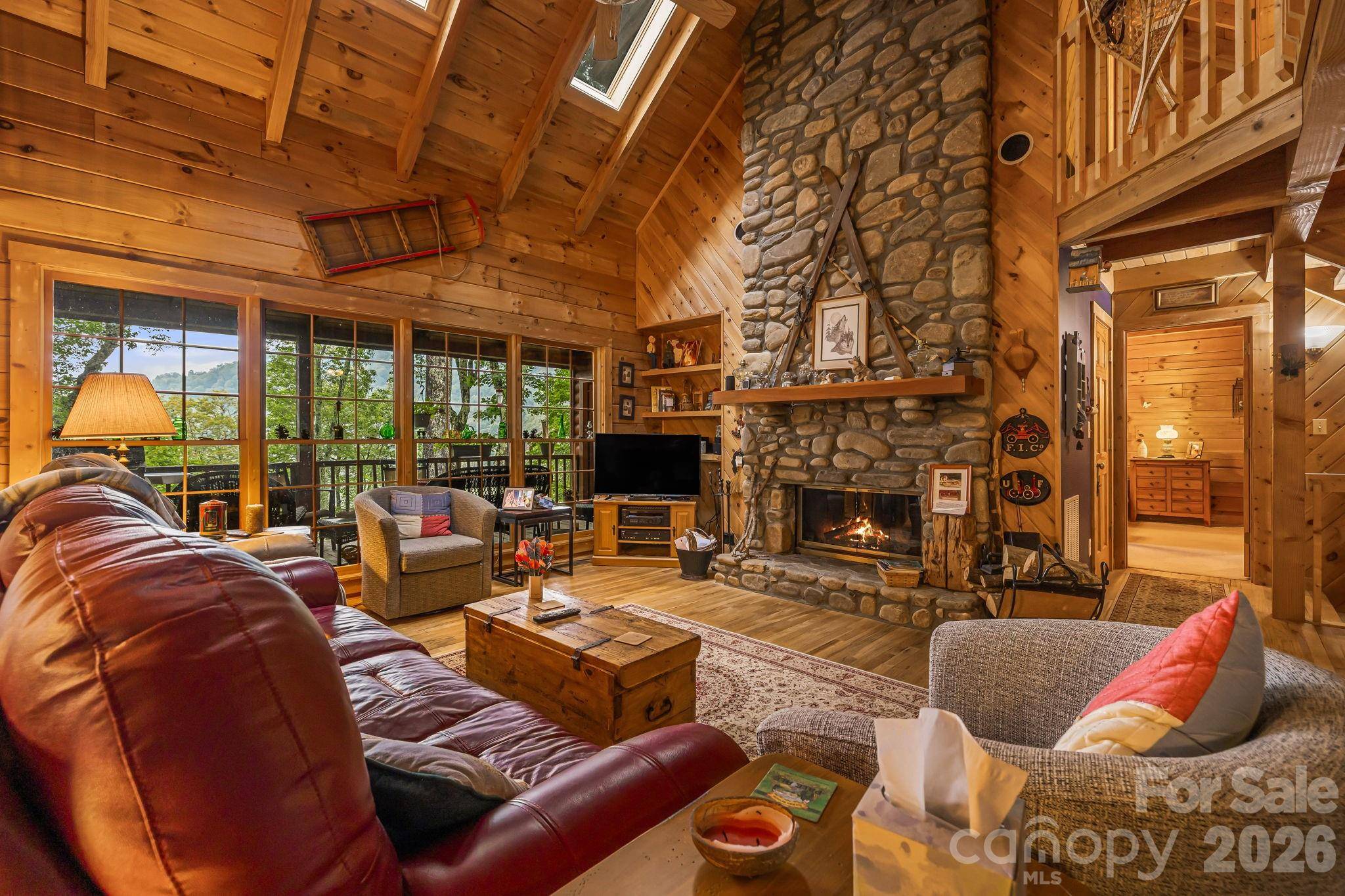 215 Goldenleaf RD, Mars Hill, NC 28754