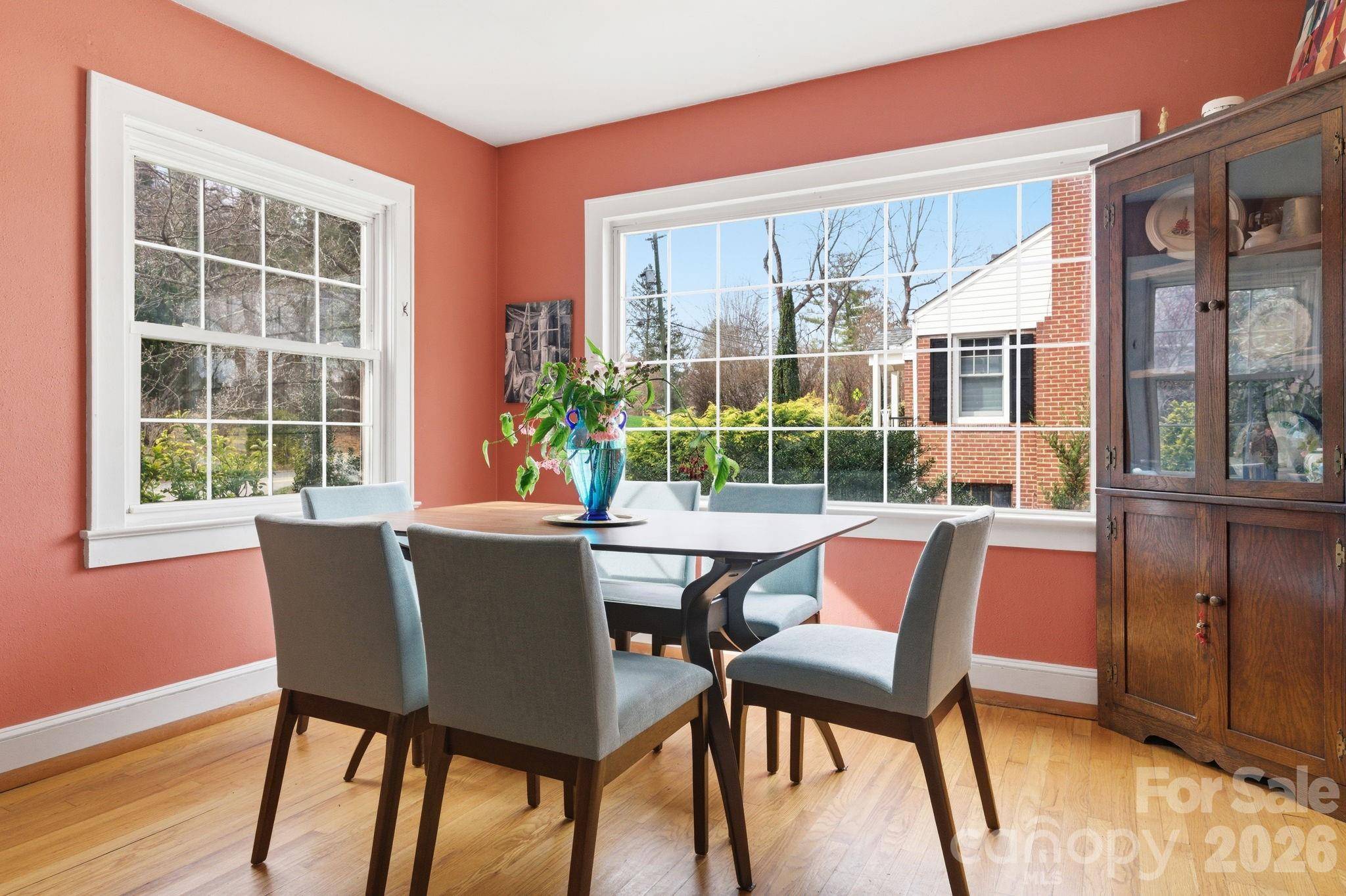 25 Bear Creek RD, Asheville, NC 28806