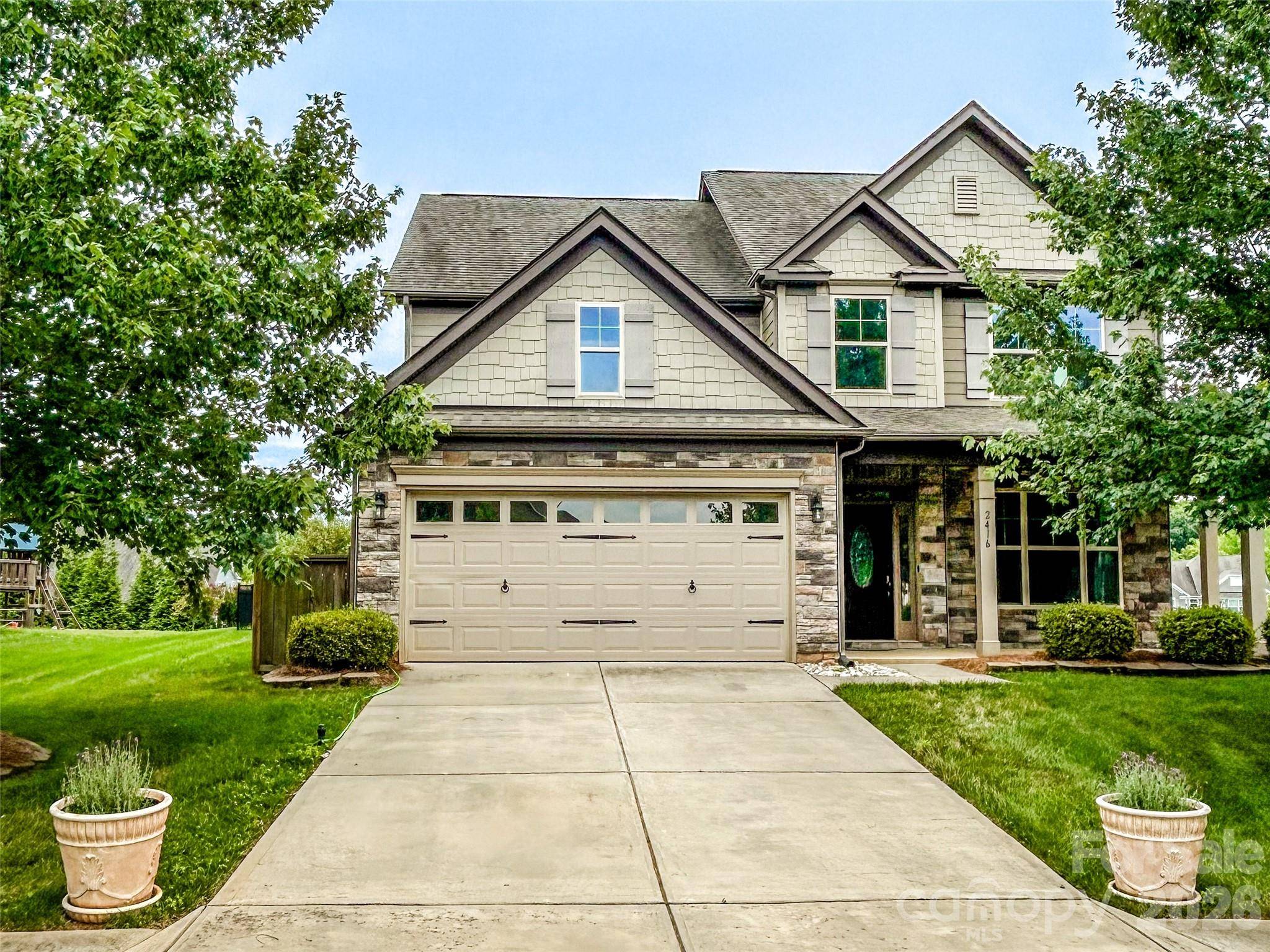 2416 Chinkapin CT, Gastonia, NC 28054