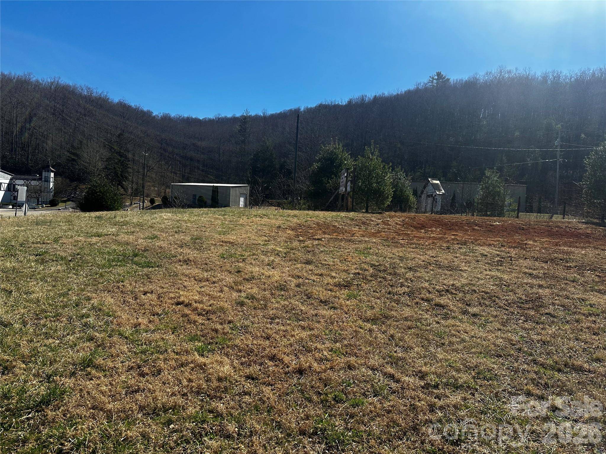 400 Old Dale RD, Spruce Pine, NC 28777