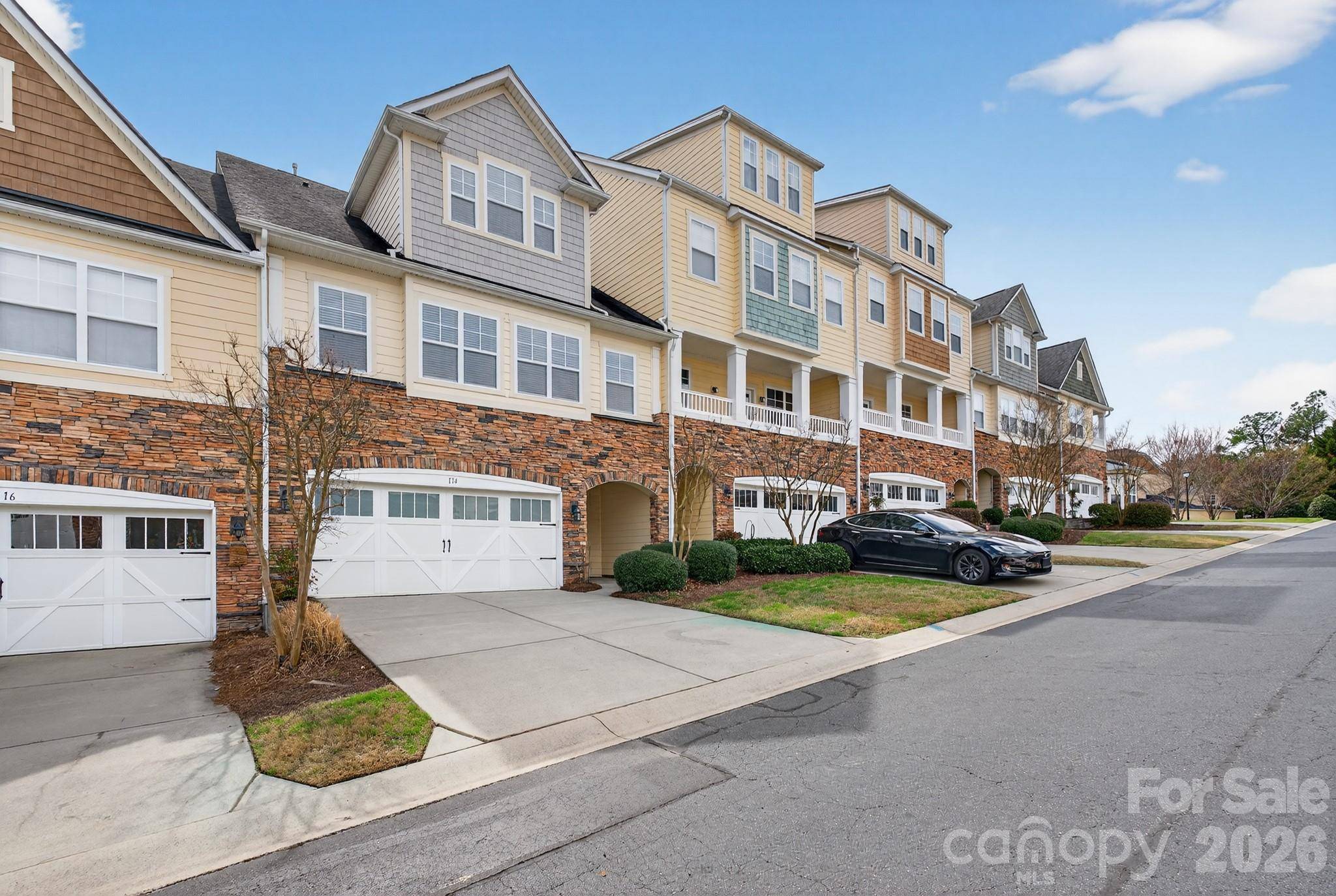114 Inlet Point DR, Tega Cay, SC 29708