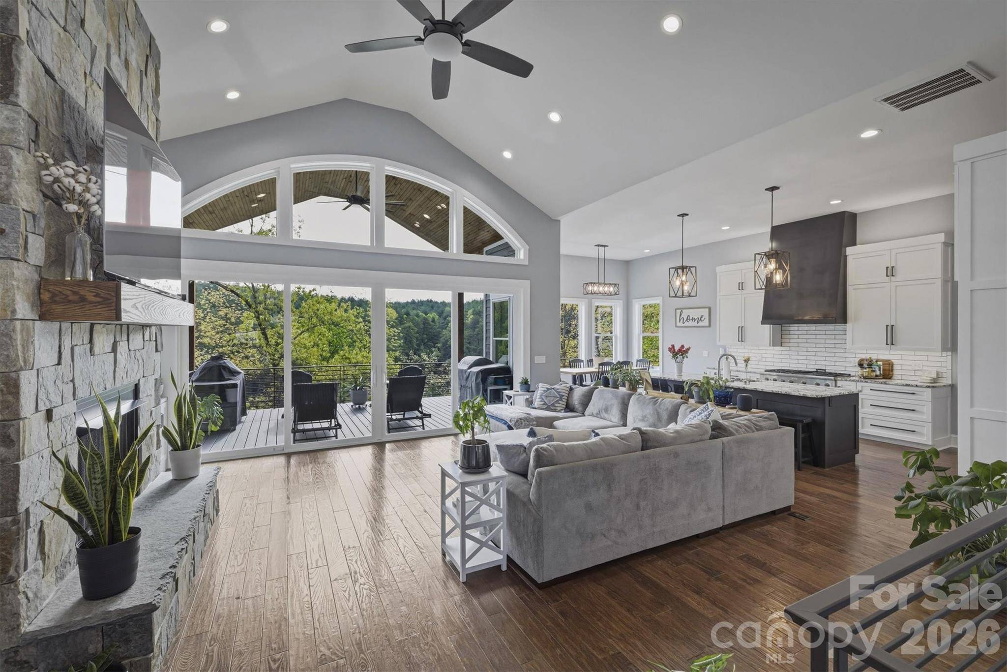 10 Otter Cove CT, Nebo, NC 28761