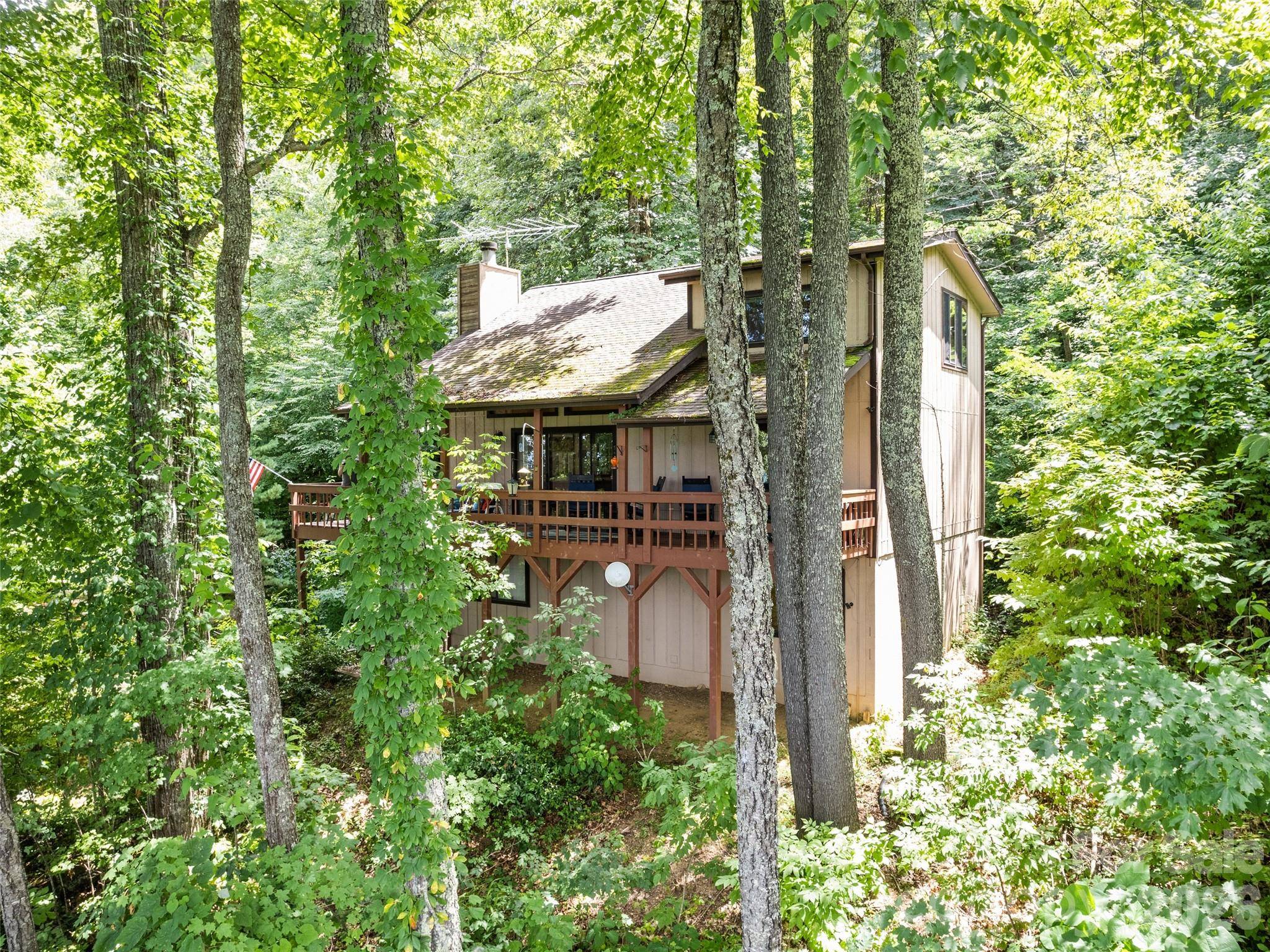 1672 Summit DR, Maggie Valley, NC 28751