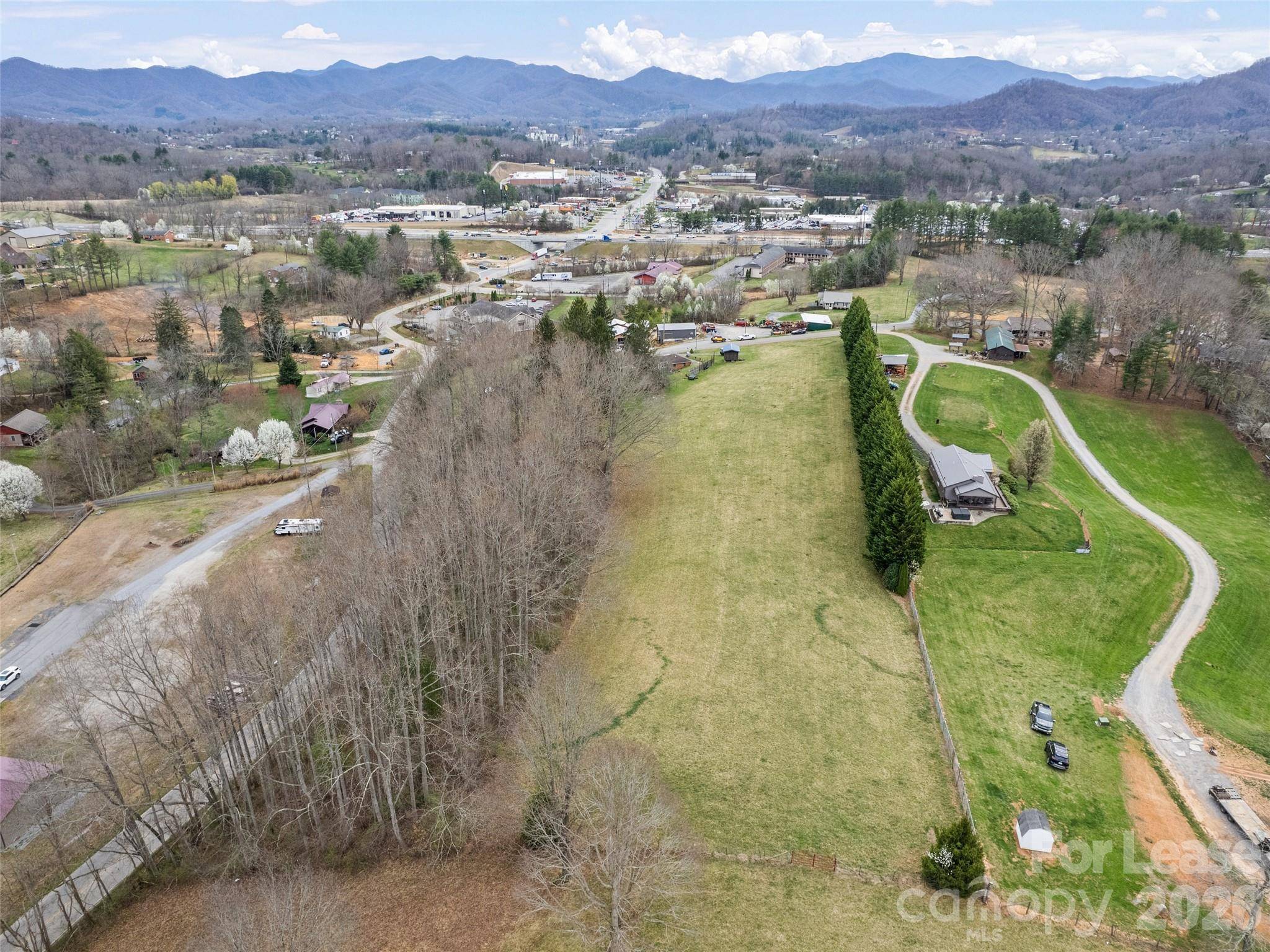 60 Trantham RD, Canton, NC 28716