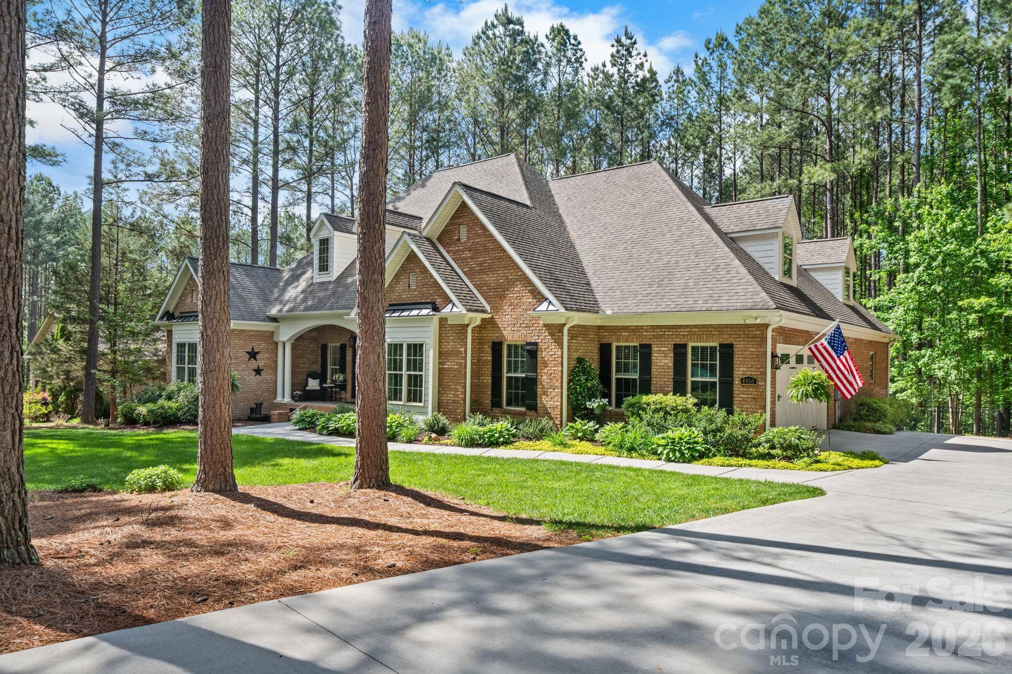 4950 River Hills DR, Denver, NC 28037