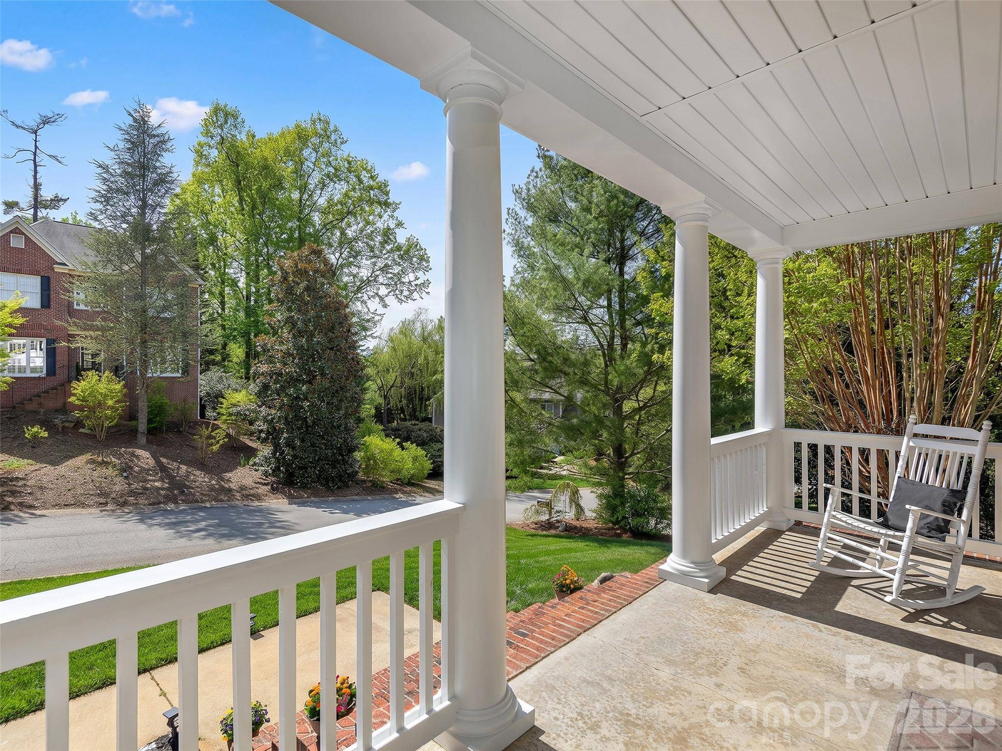 21 Dianthus DR, Asheville, NC 28803