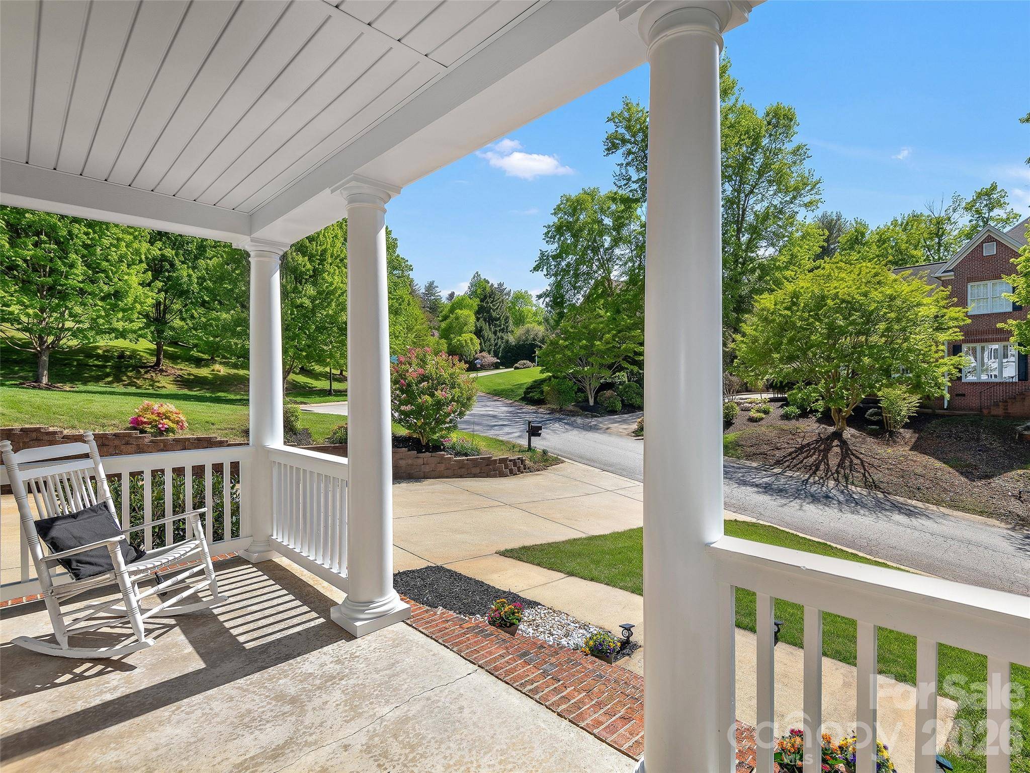 21 Dianthus DR, Asheville, NC 28803