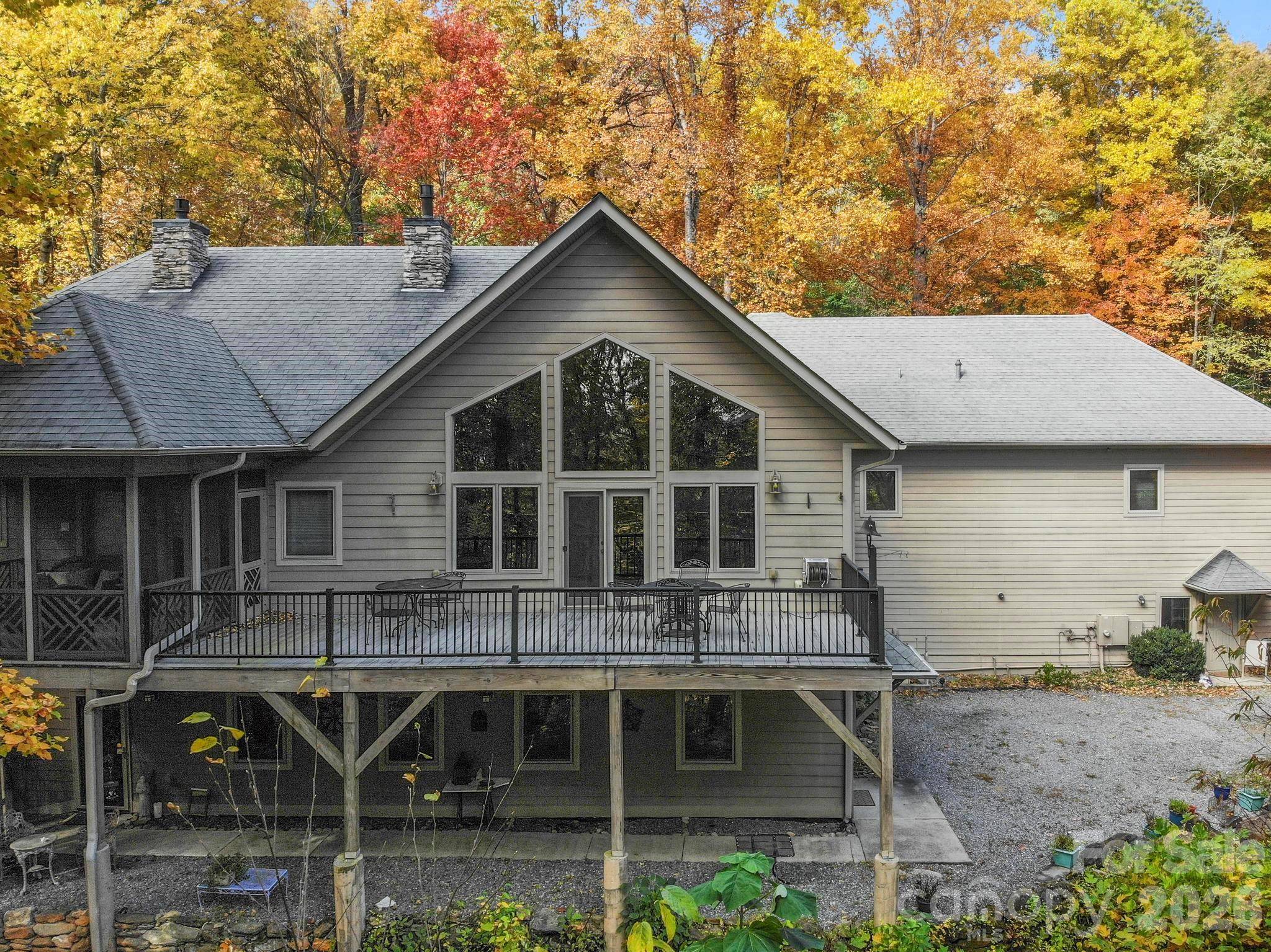 30 Laurel Branch DR, Black Mountain, NC 28711