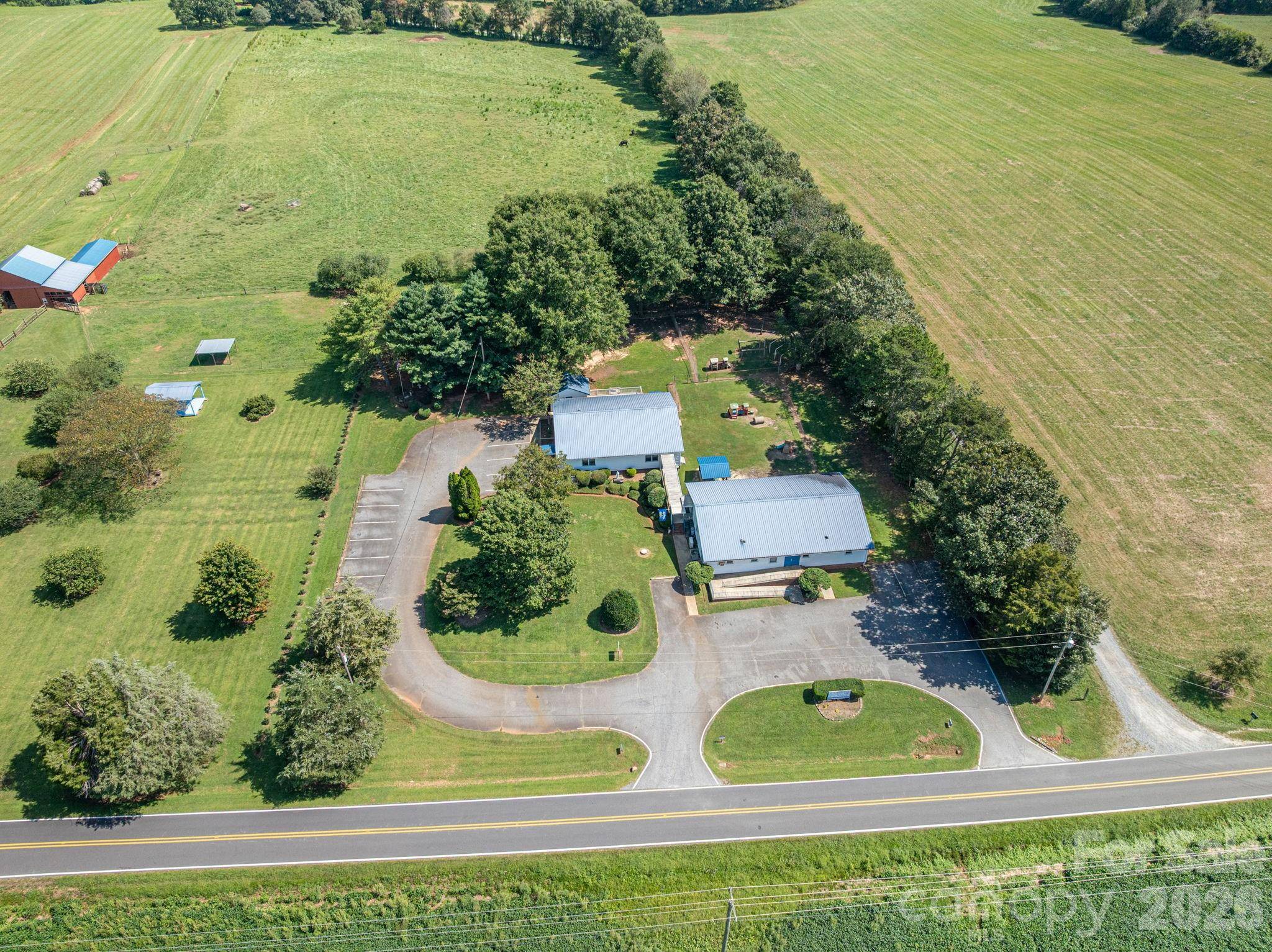 2482 June Bug RD, Vale, NC 28168