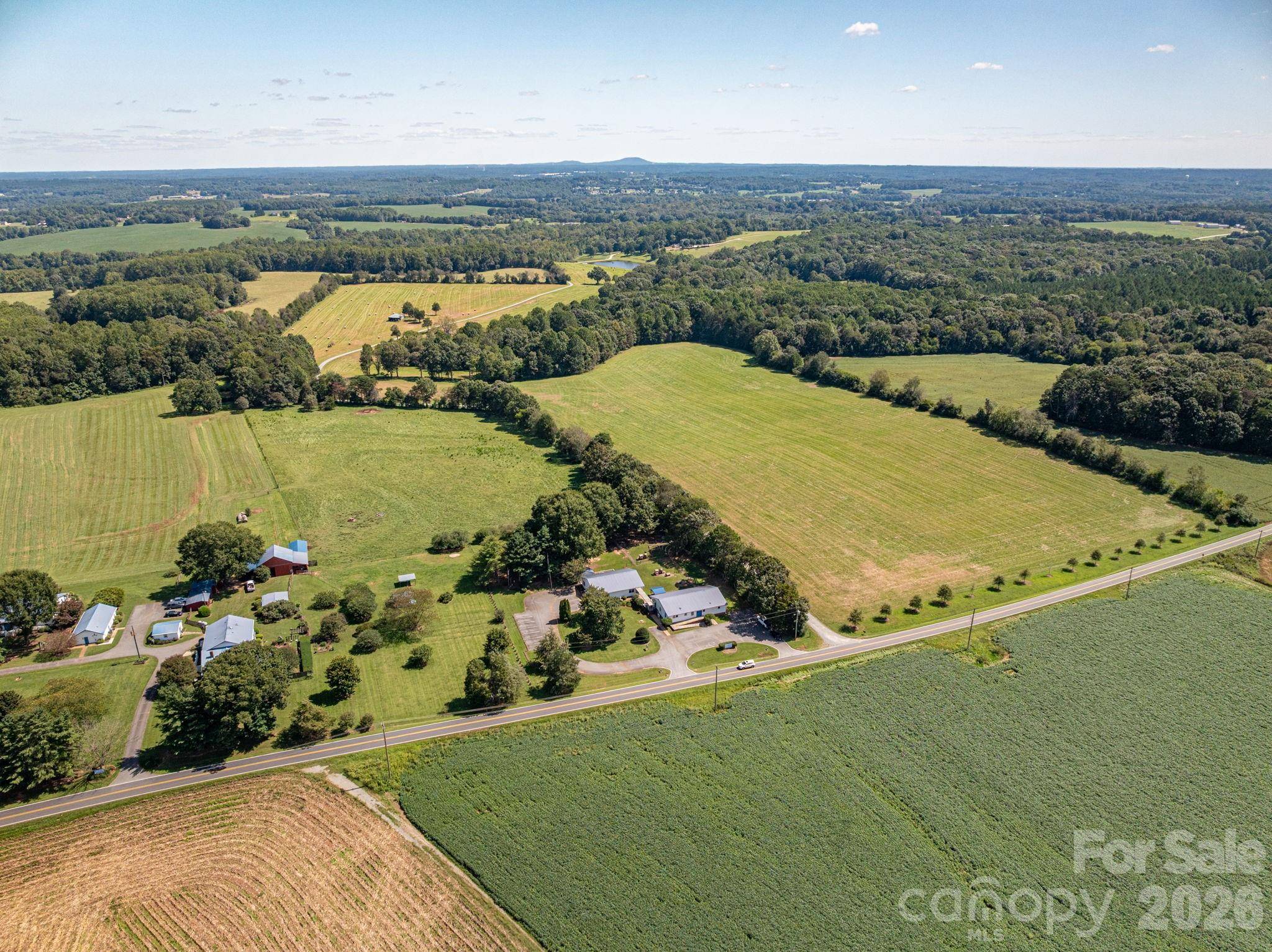 2482 June Bug RD, Vale, NC 28168