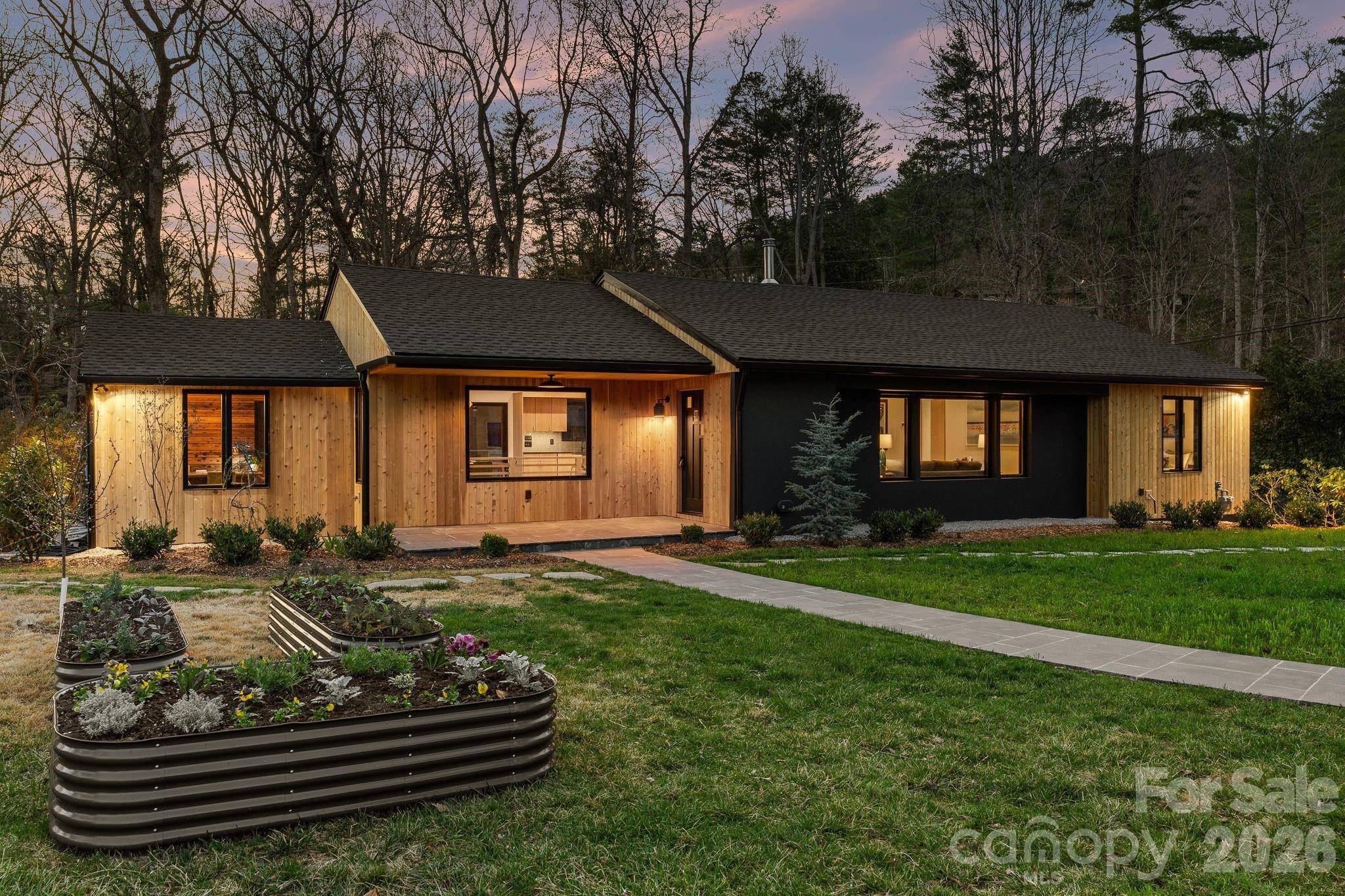 330 Windsor RD, Asheville, NC 28804