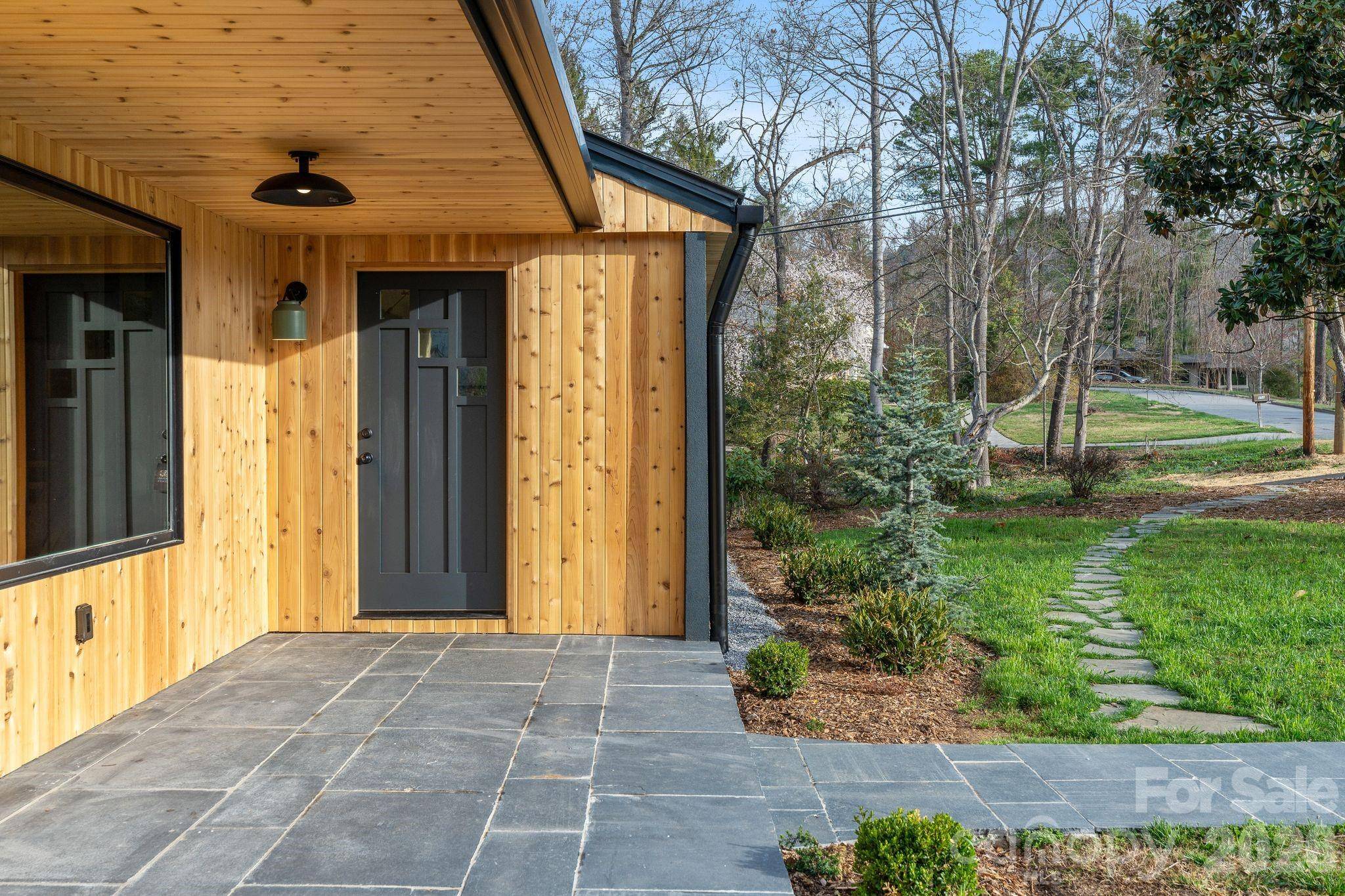 330 Windsor RD, Asheville, NC 28804