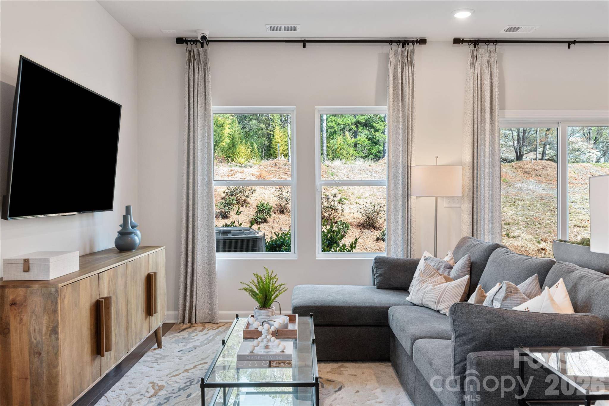 8204 Hidden Springs TRL, Charlotte, NC 28216