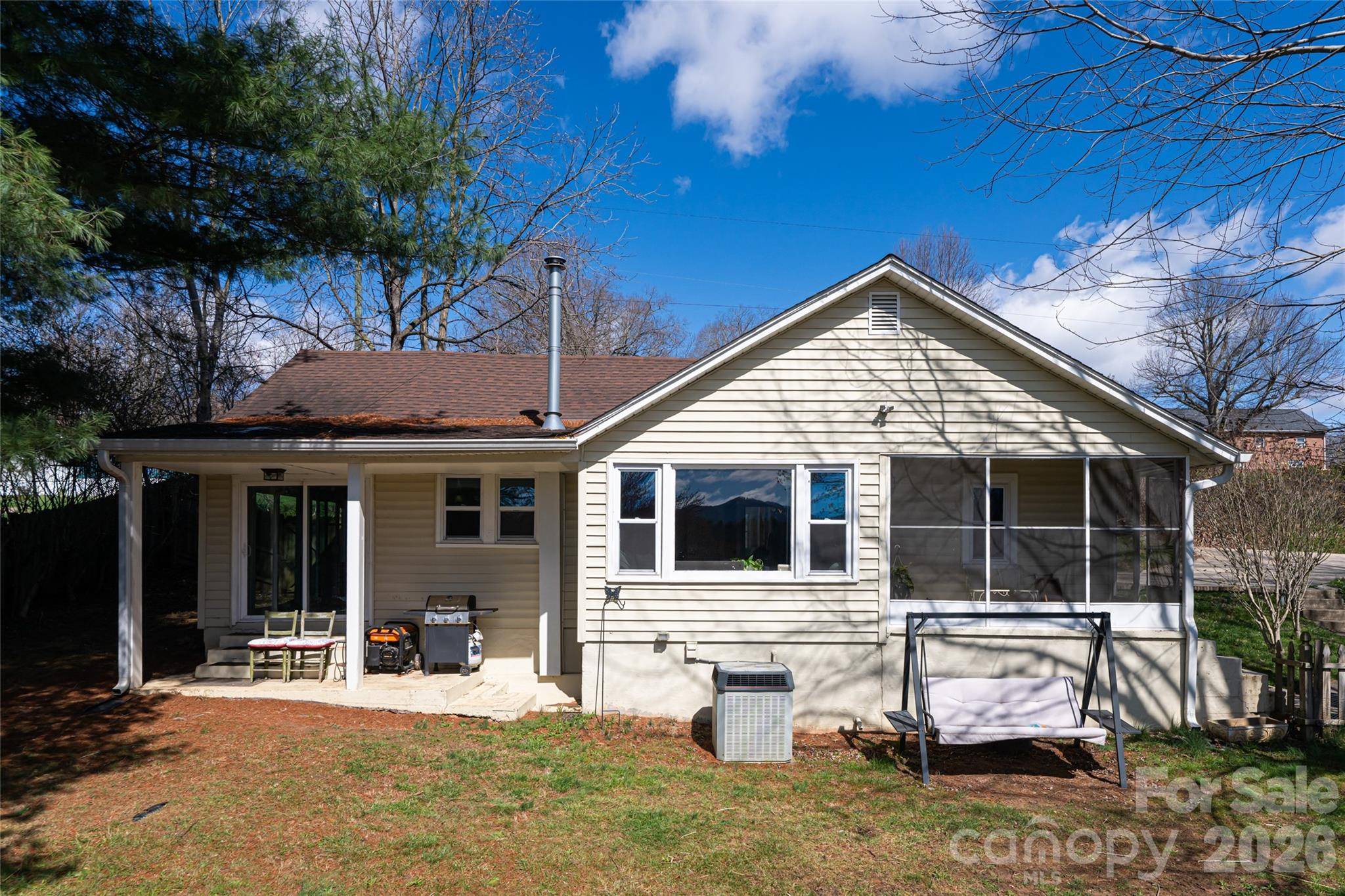 203 Pine ST, Candler, NC 28715