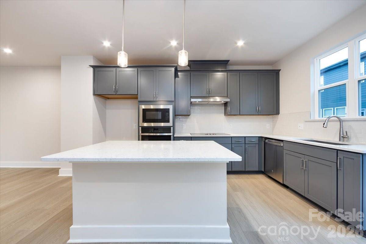 6012 Pivot CT, Charlotte, NC 28205