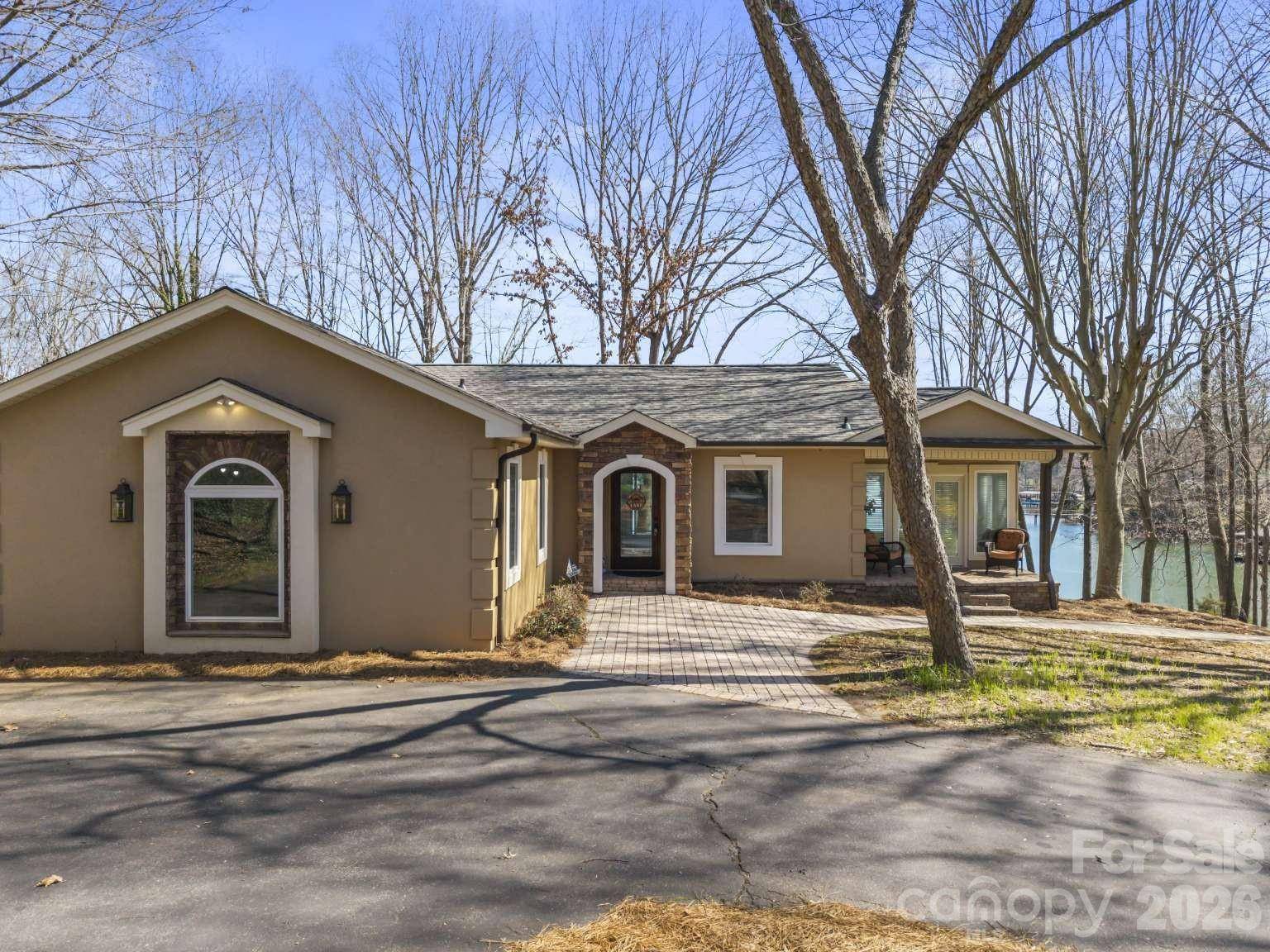 4448 Hill ST, Sherrills Ford, NC 28673