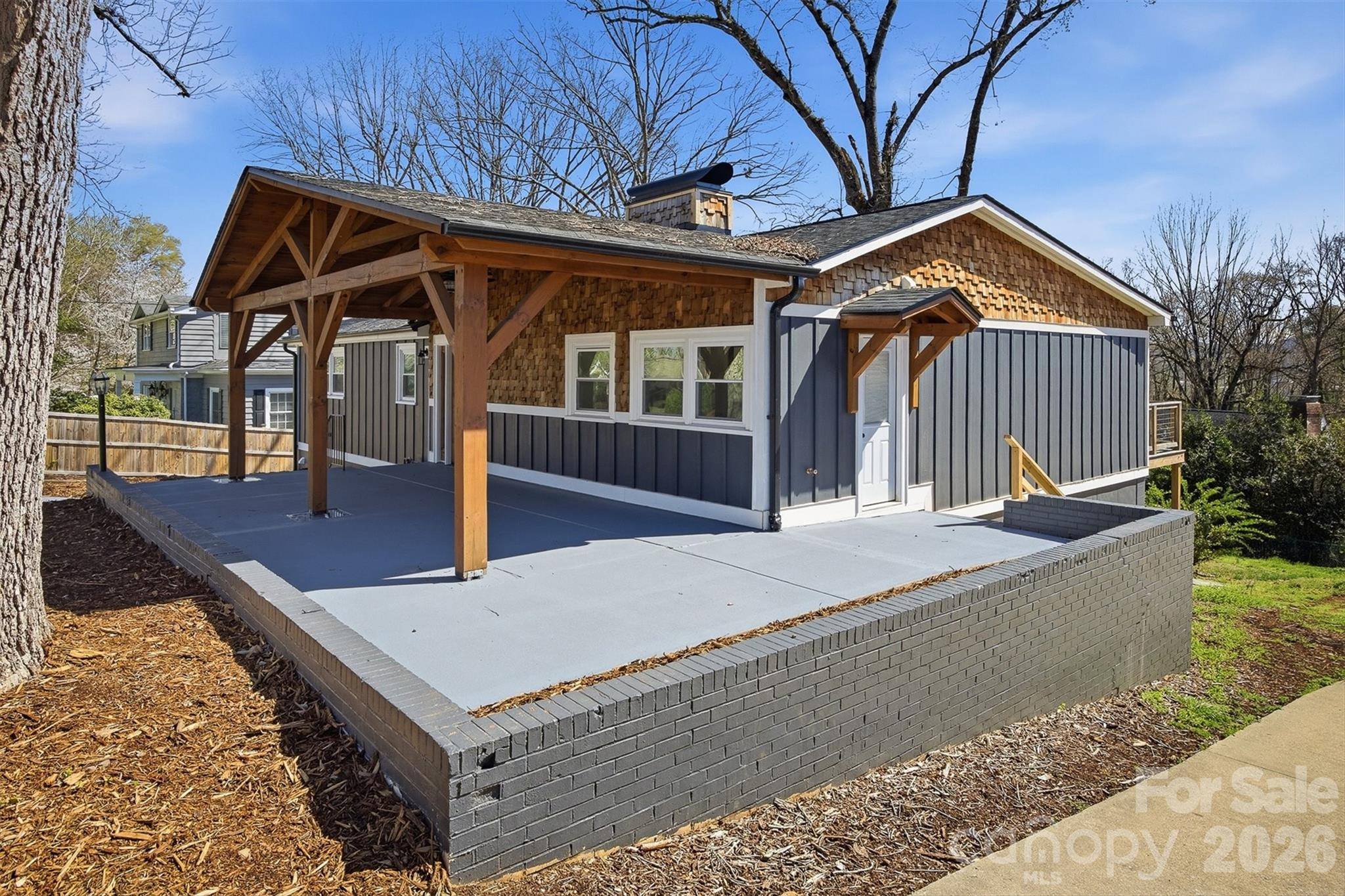 223 W Park DR, Morganton, NC 28655