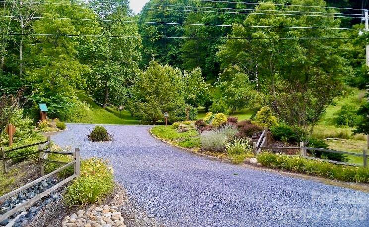 271 Amanda DR #6A, Mars Hill, NC 28754