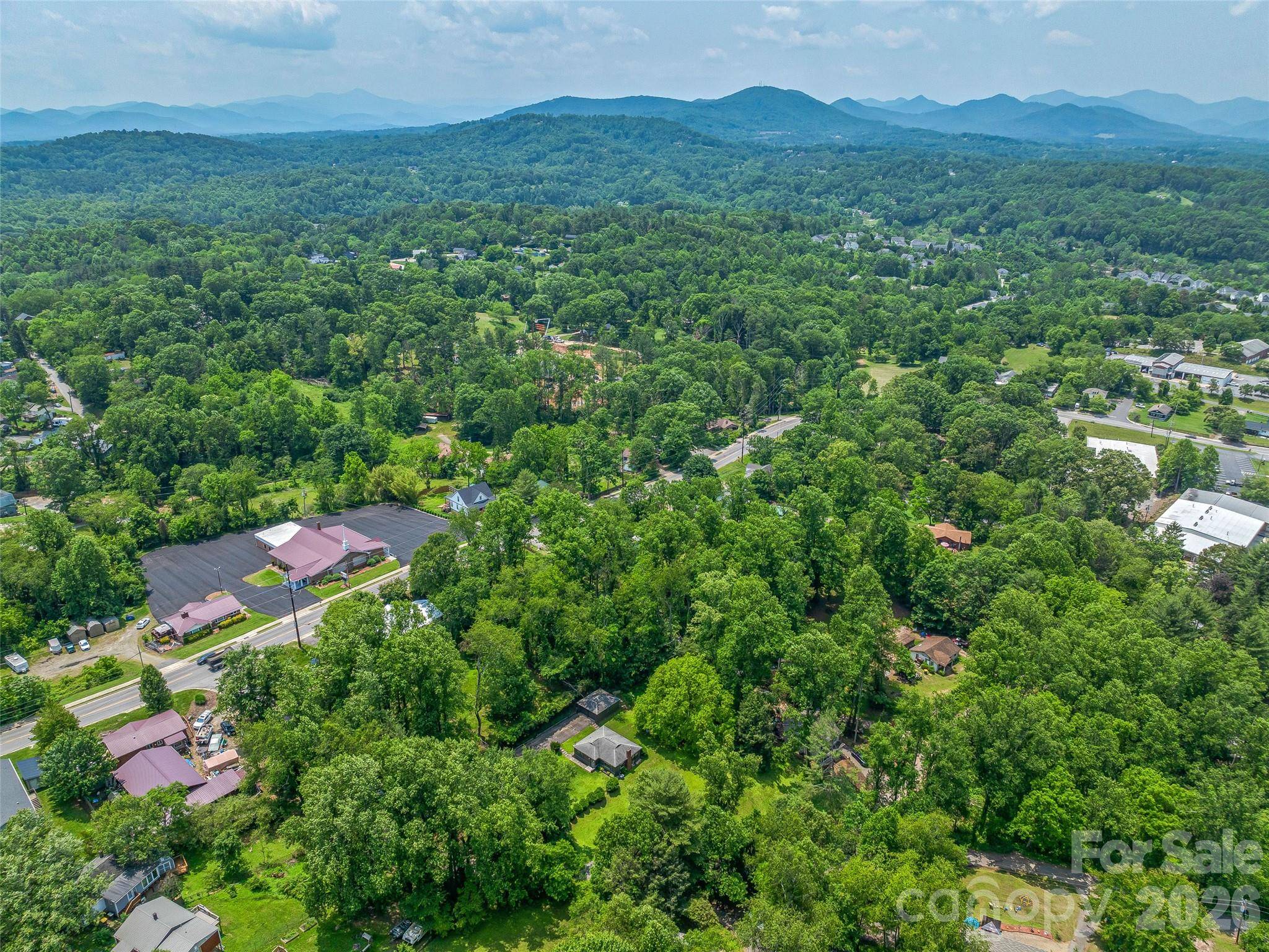 99999 W Skyland CIR #2-3, Asheville, NC 28804