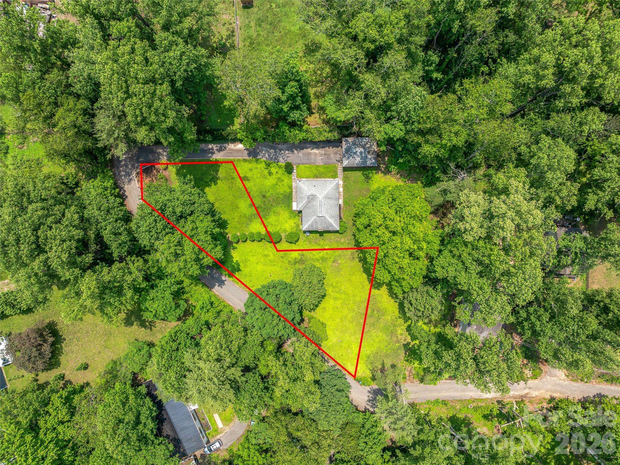99999 W Skyland CIR #2-3, Asheville, NC 28804