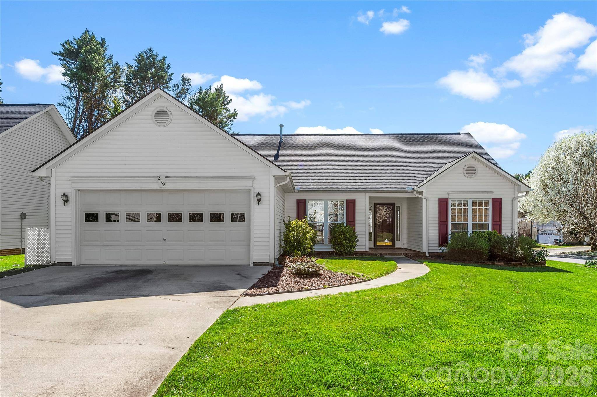 279 Stonehollow RD, Fletcher, NC 28732