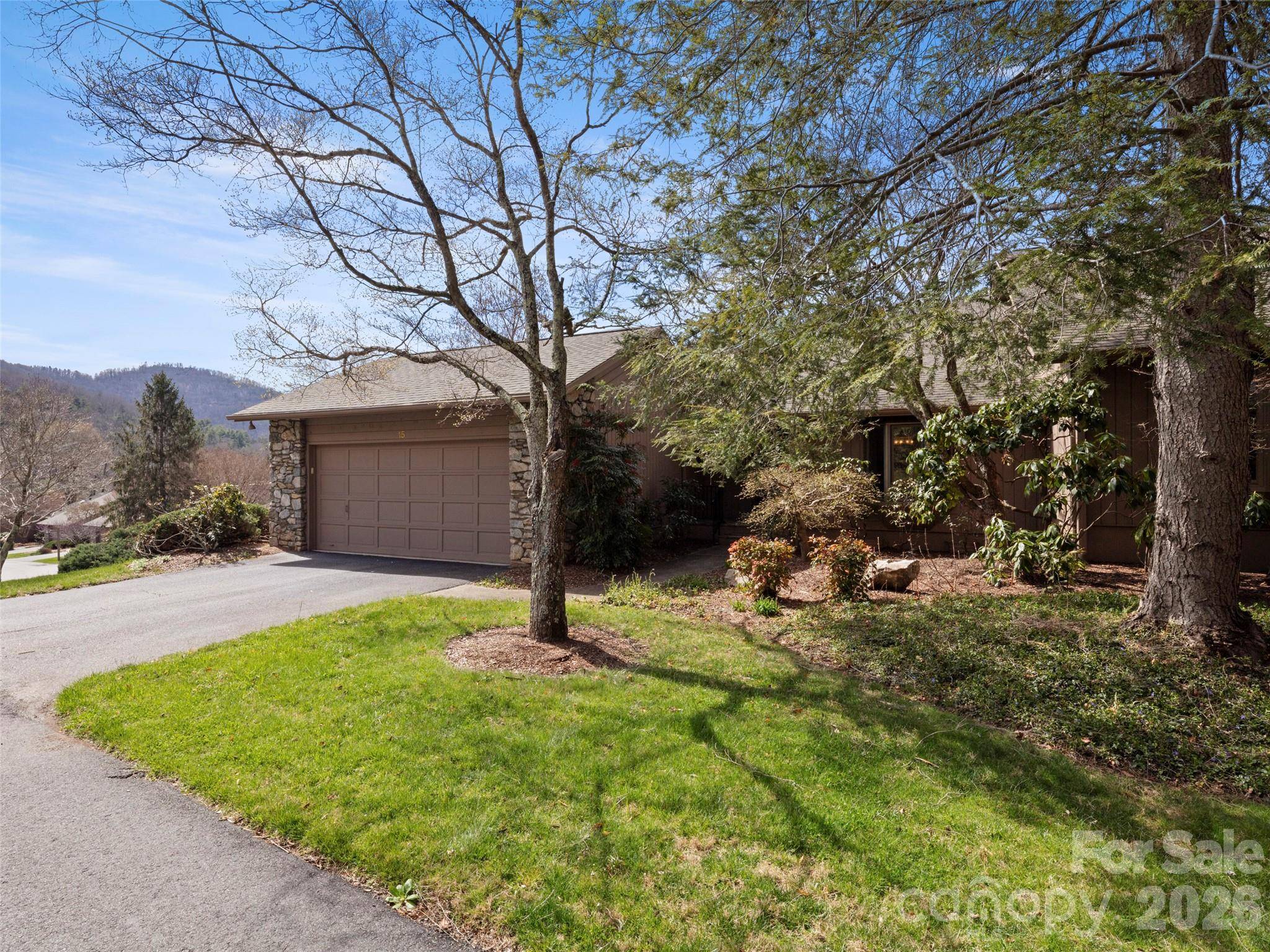 15 Ridge TER, Asheville, NC 28804