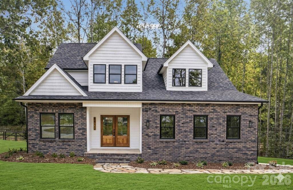 680 Autumnlight DR, Salisbury, NC 28147