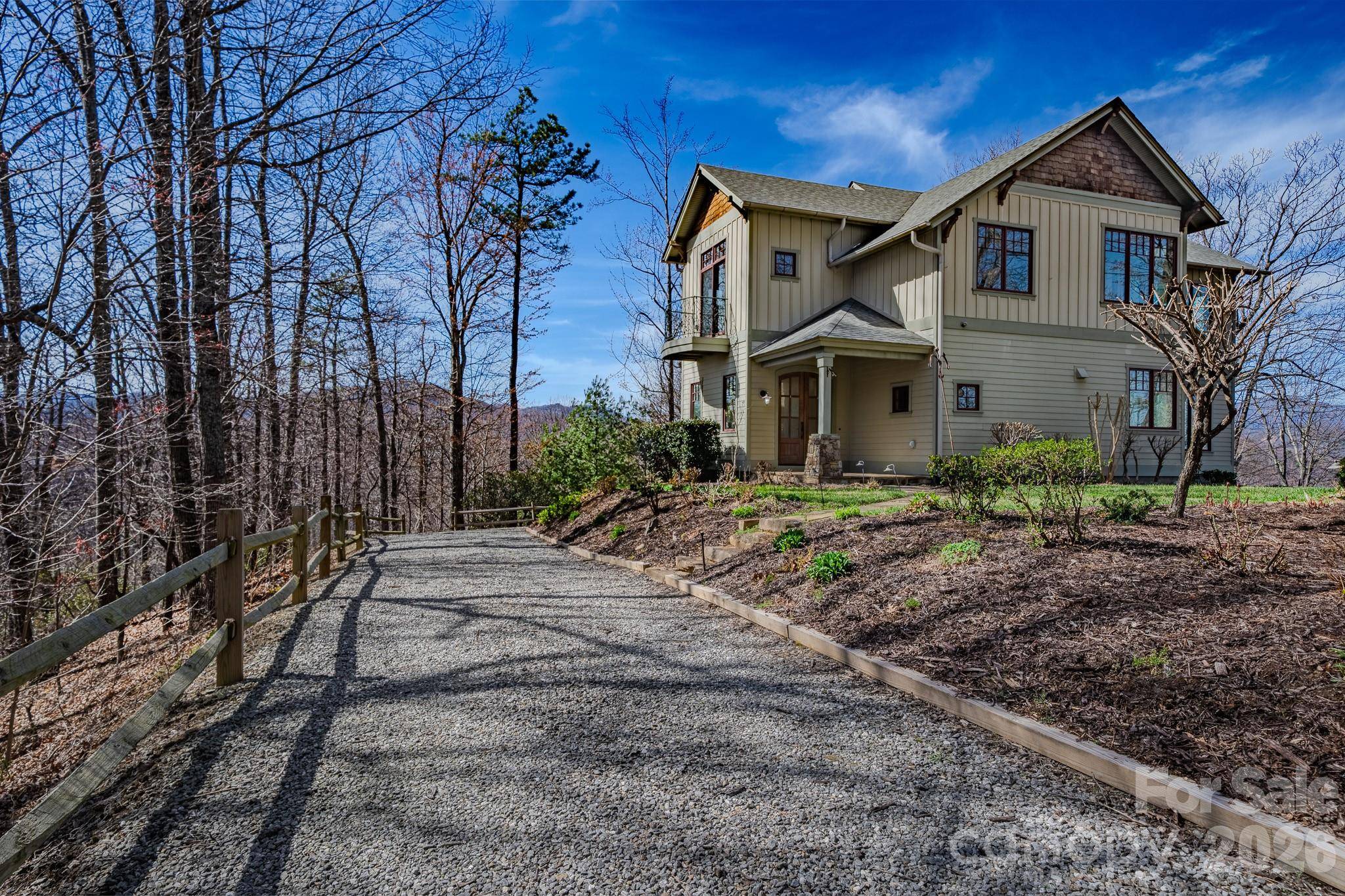 192 Woodruff LN, Black Mountain, NC 28711