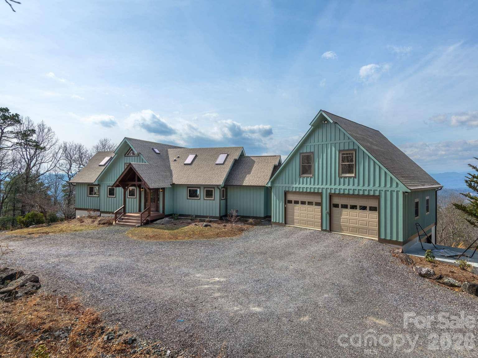 770 Dream Weaver DR, Penrose, NC 28766