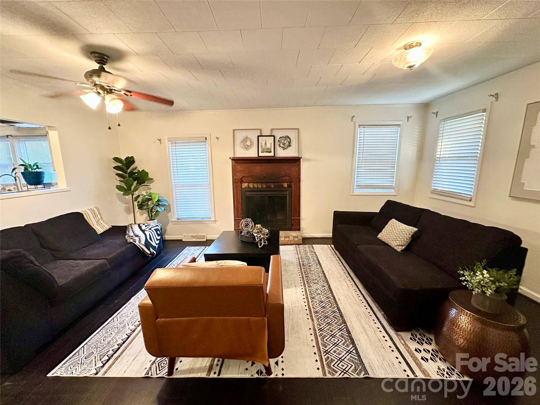 1912 Graham ST, Gastonia, NC 28052