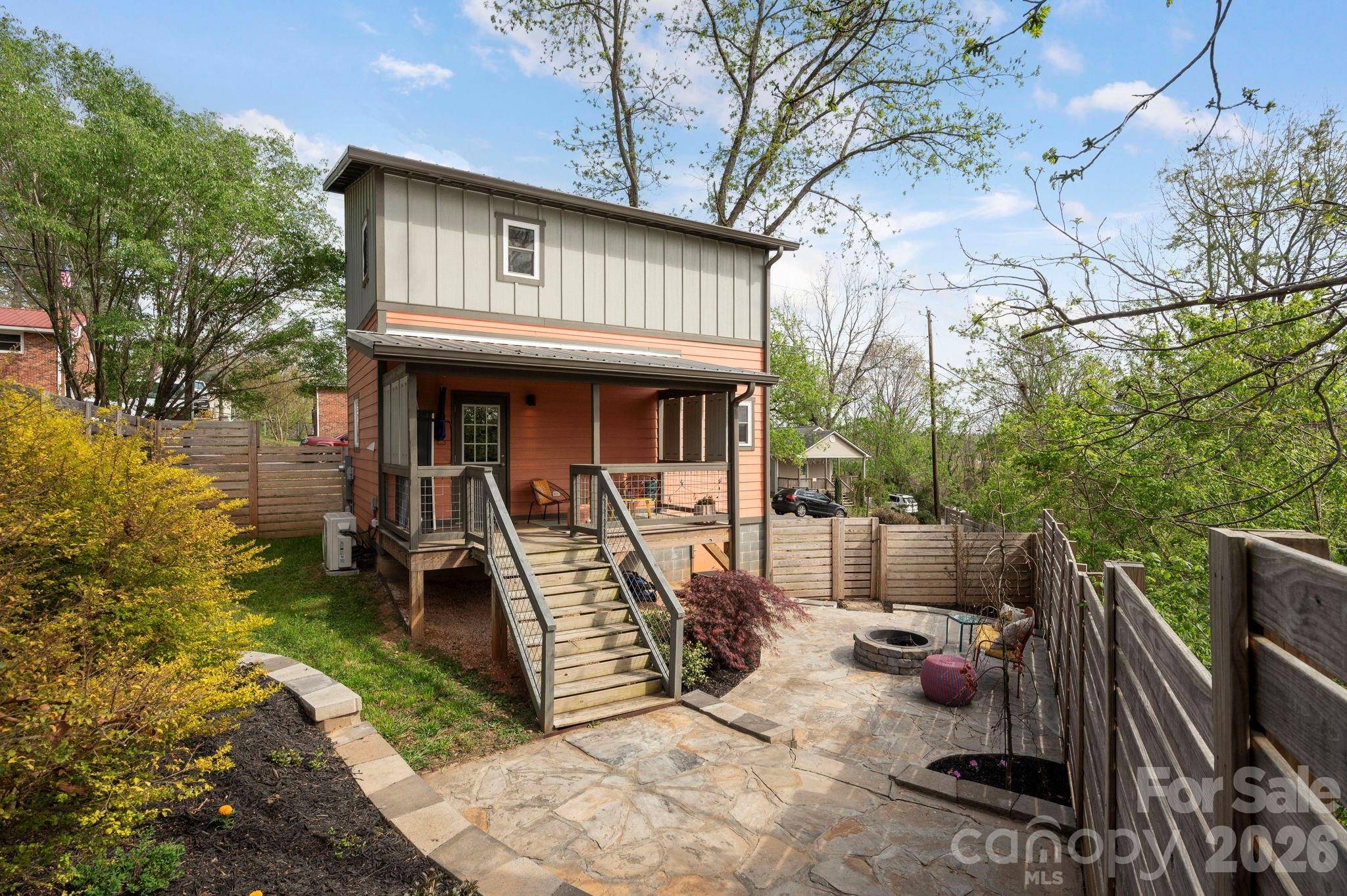 47 Mulberry ST, Asheville, NC 28804