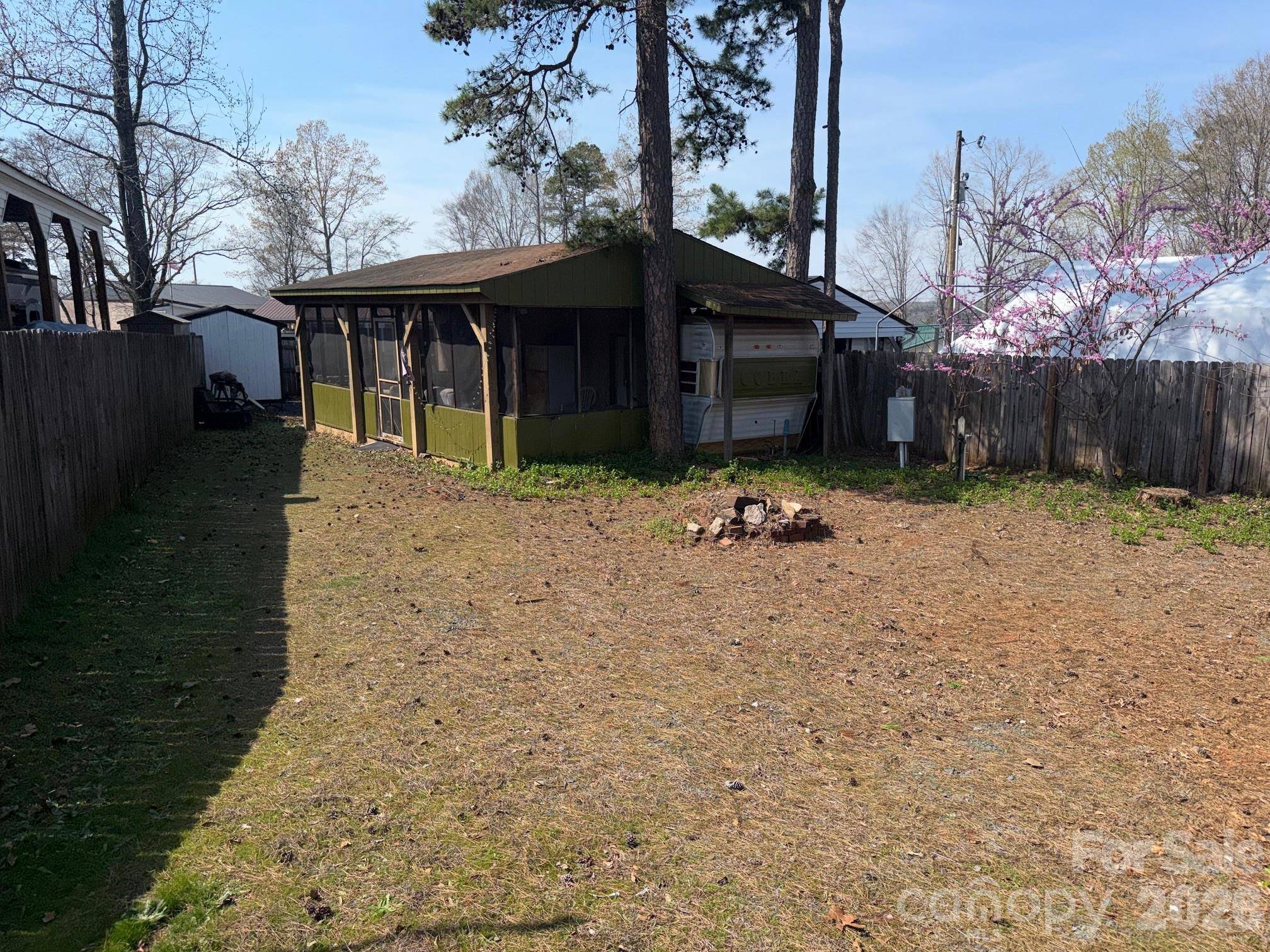 125 Lookout TRL, Mount Gilead, NC 27306