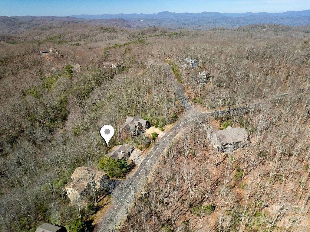 416 Kanasgowa DR, Brevard, NC 28712
