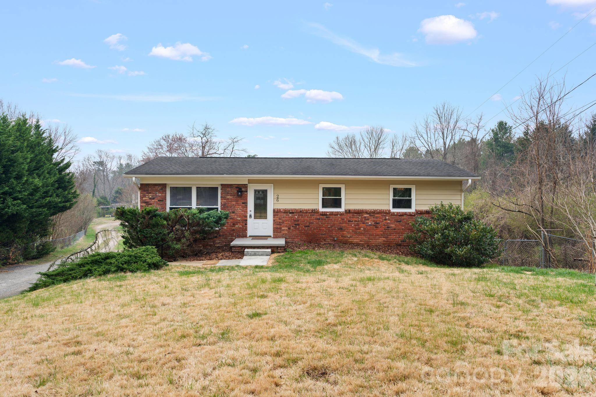26 Cedar Hill RD, Asheville, NC 28806