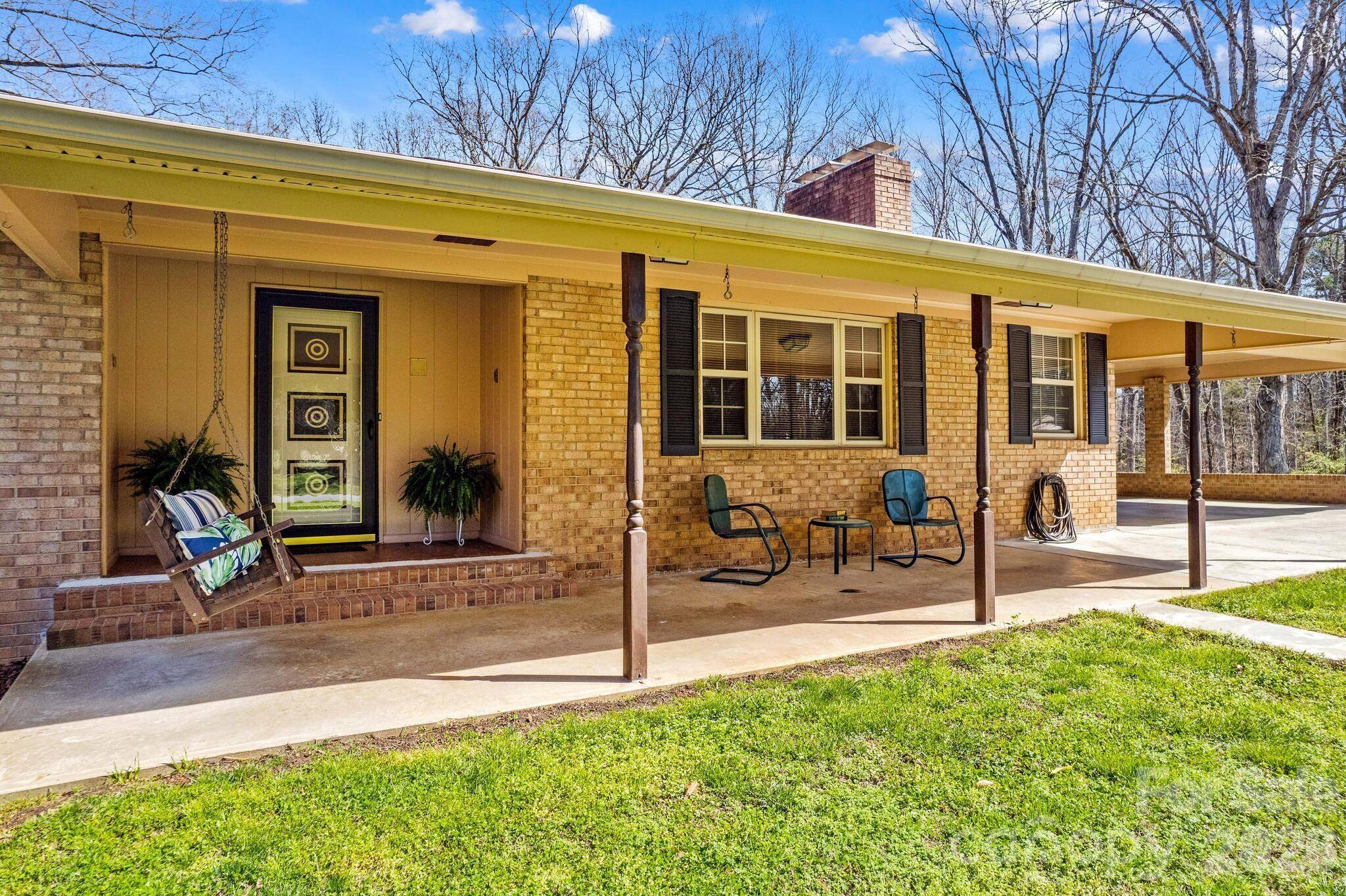 5075 Lakeview DR, Salisbury, NC 28147