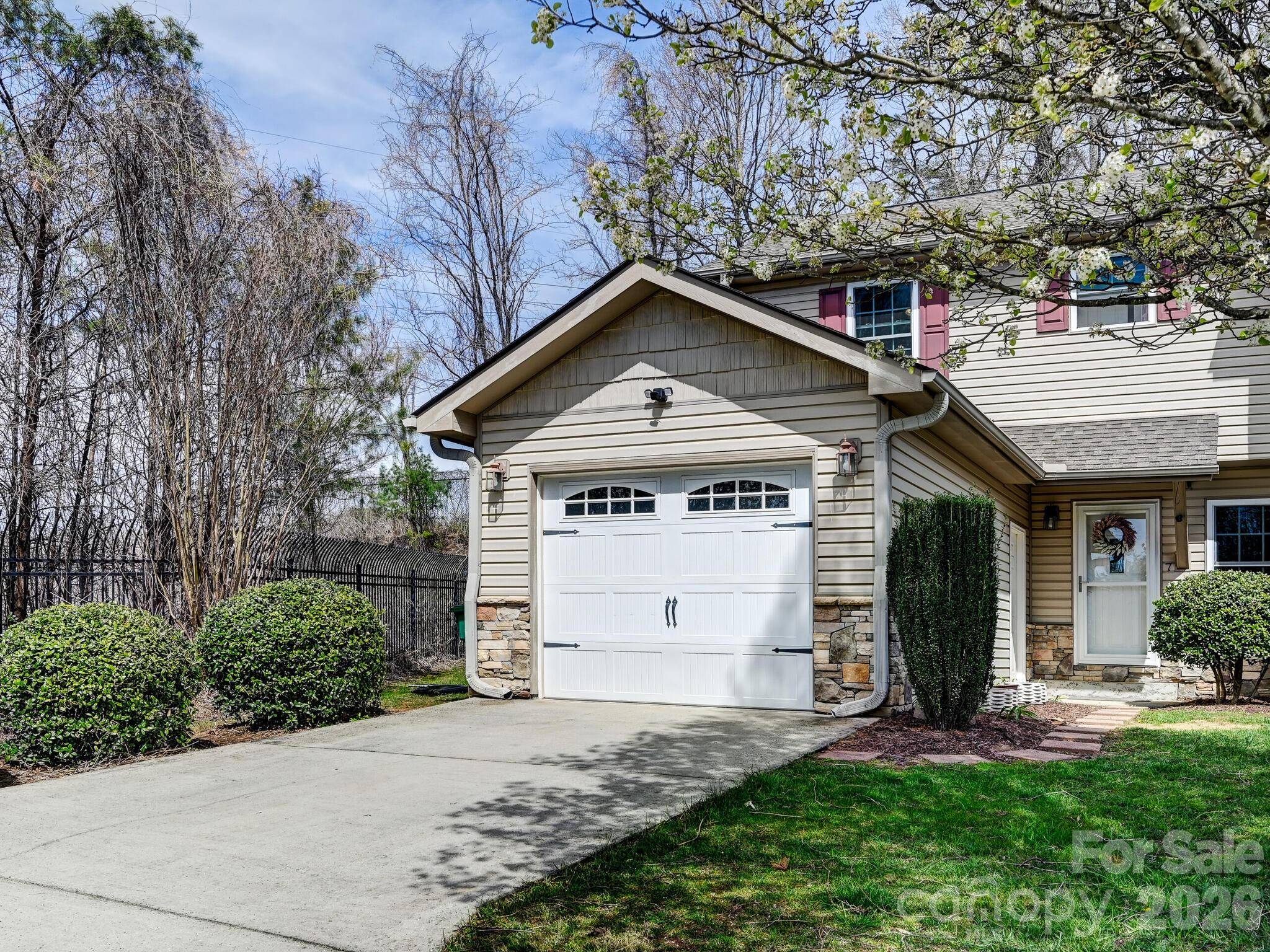 7 Mahogany RD, Arden, NC 28704