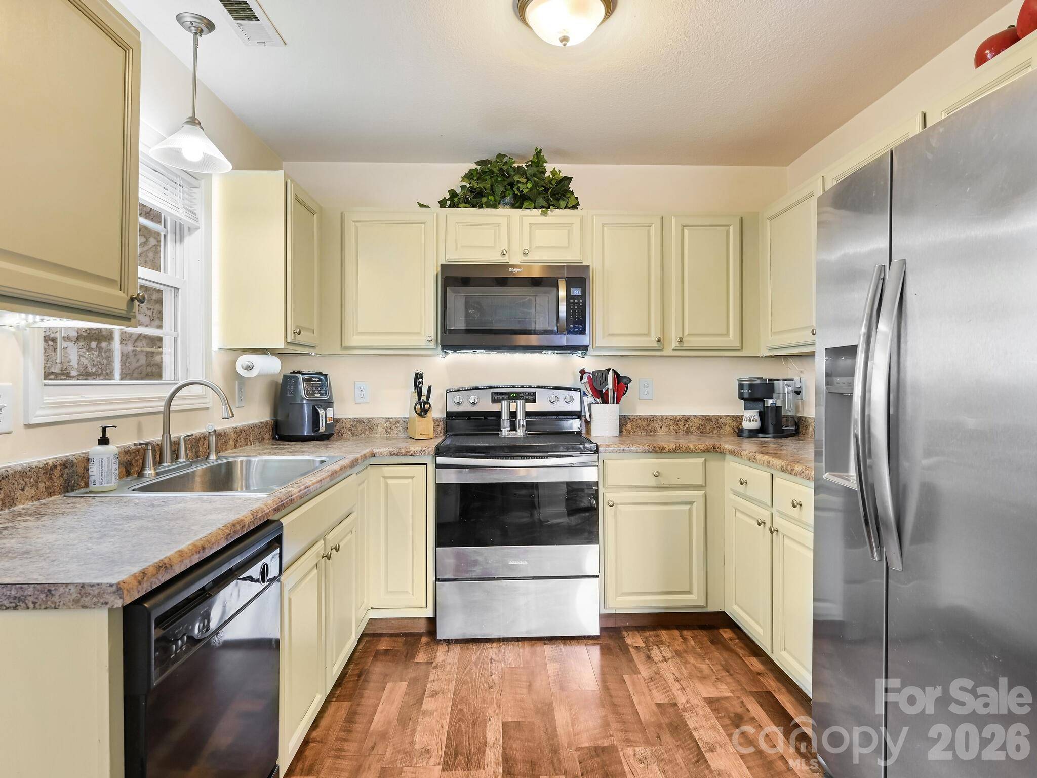 7 Mahogany RD, Arden, NC 28704