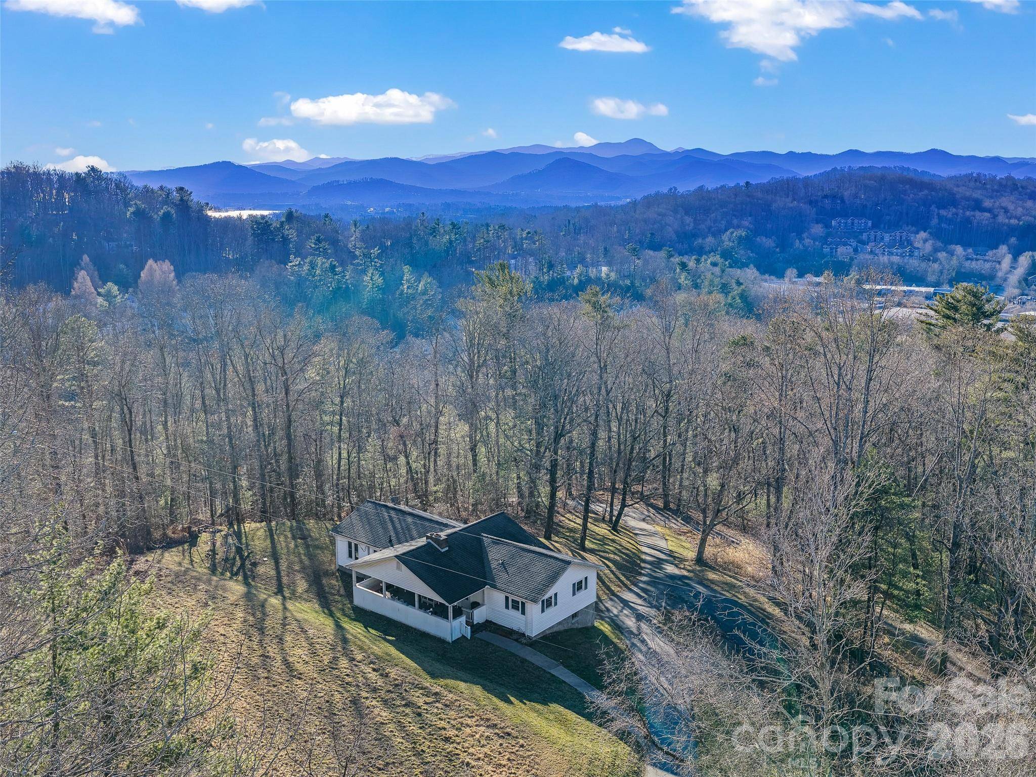 35 Smith Ridge DR, Asheville, NC 28803
