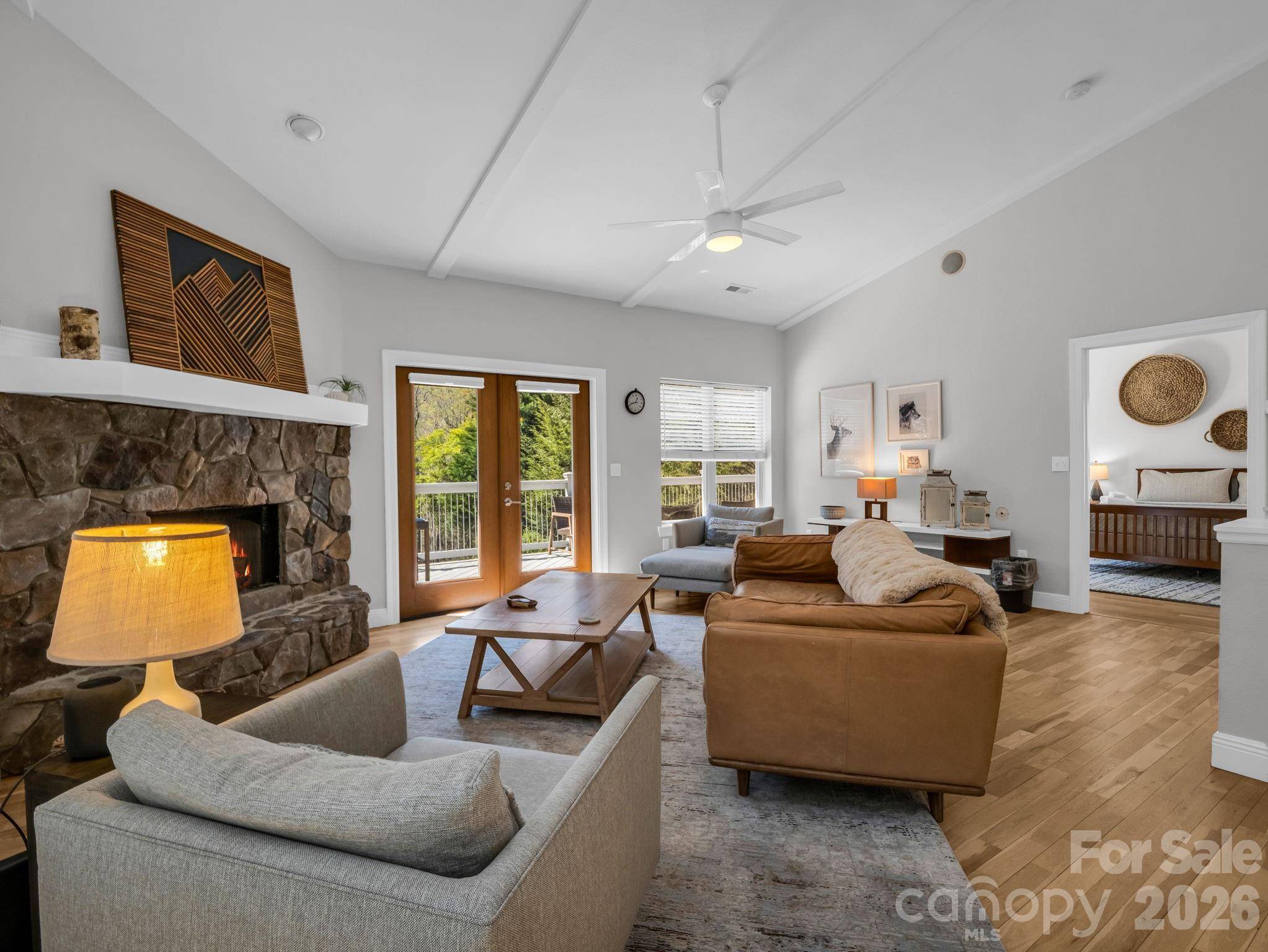 121 Fern LOOP, Lake Lure, NC 28746