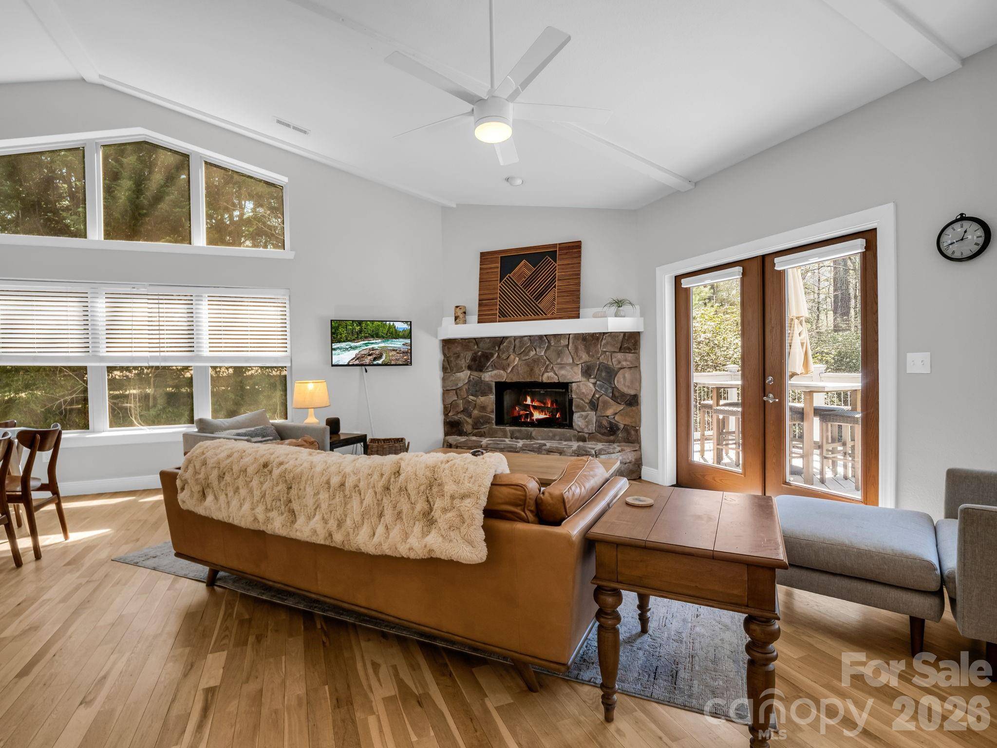 121 Fern LOOP, Lake Lure, NC 28746