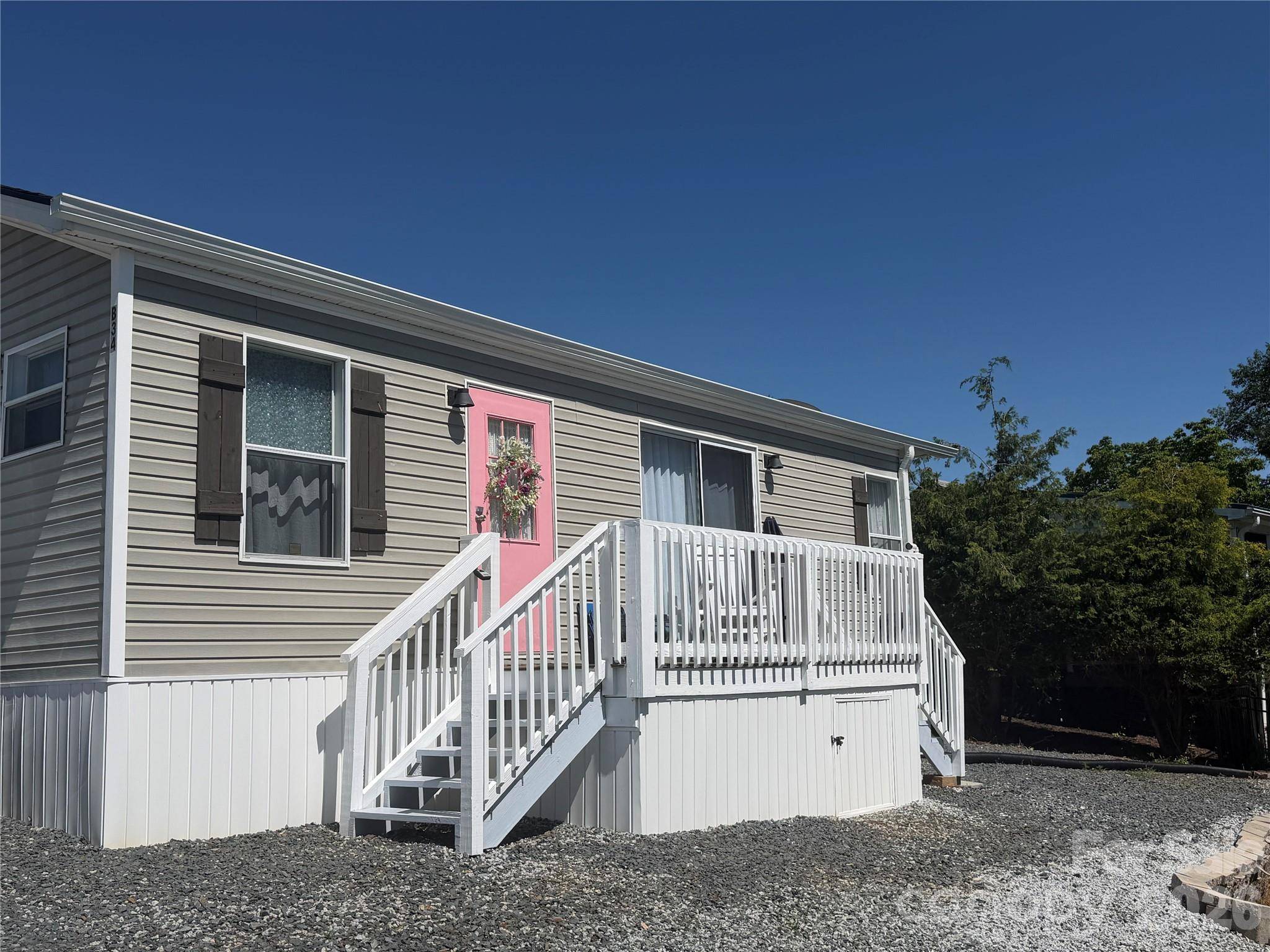 166 Eagle DR, New London, NC 28127