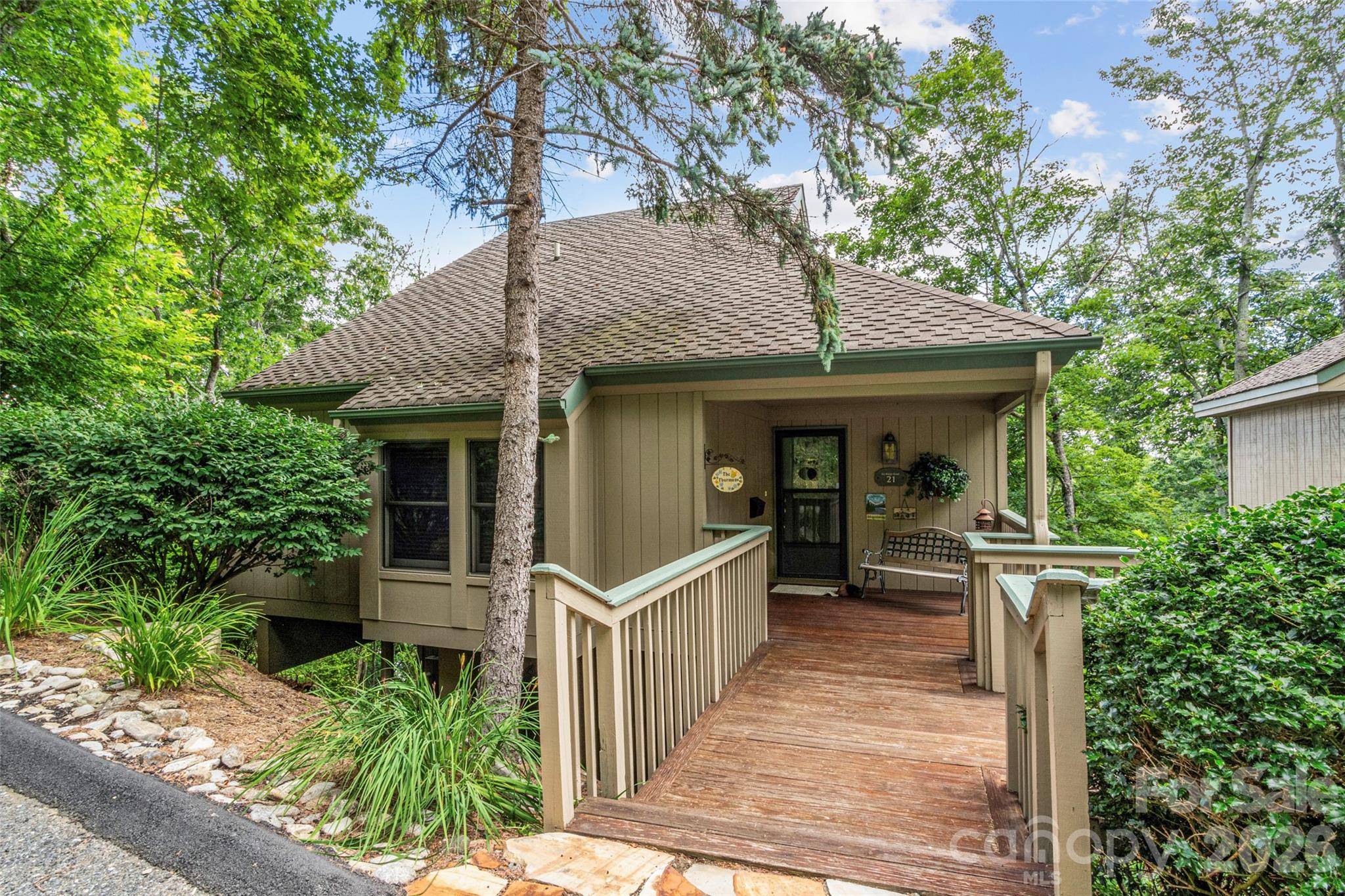 21 Ivy Ridge RD, Burnsville, NC 28714
