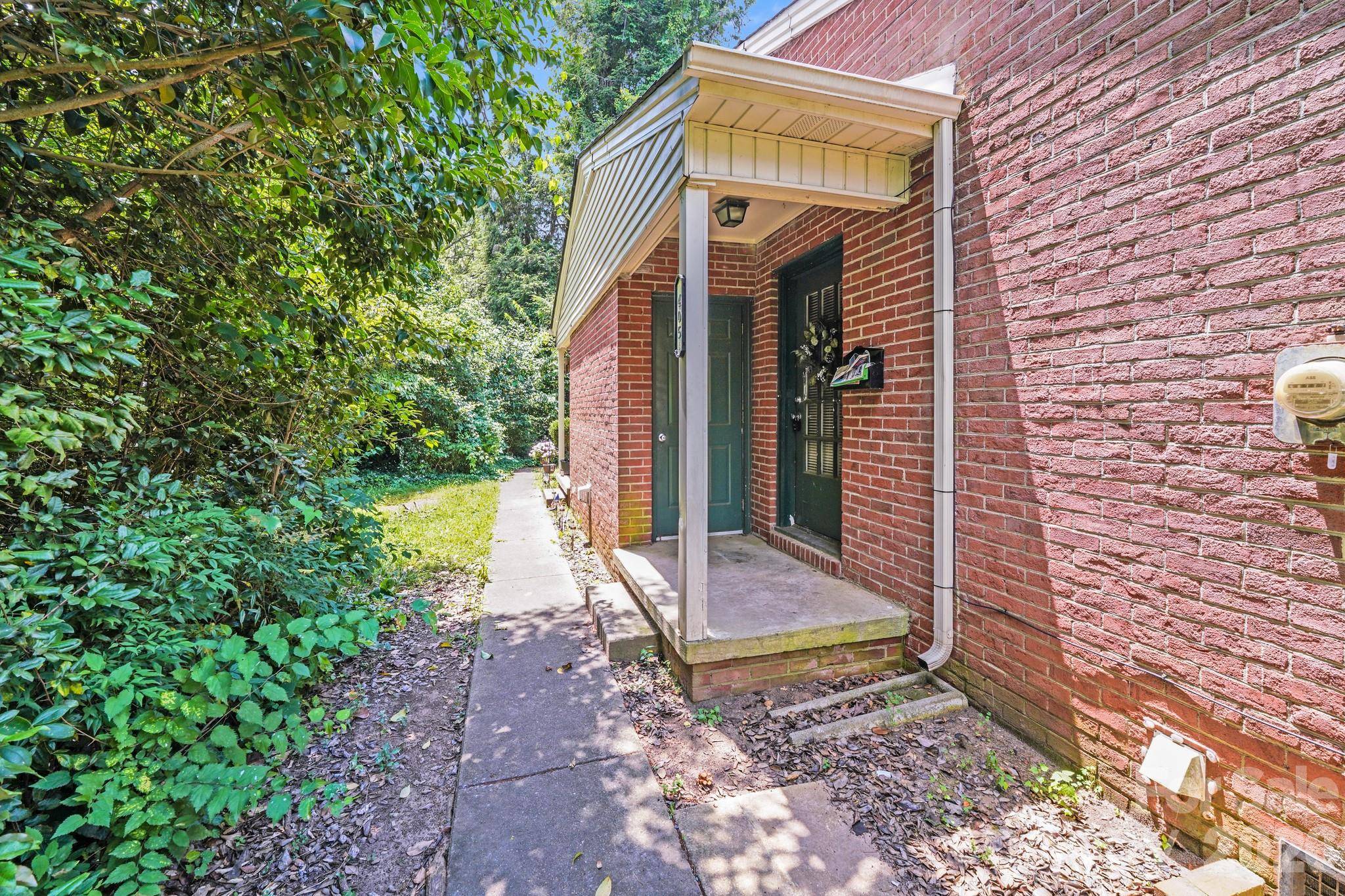 405 W Harvie AVE #A&B, Gastonia, NC 28052