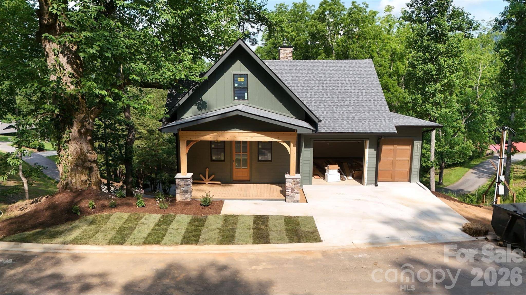 51 Bear Tree CV, Canton, NC 28716