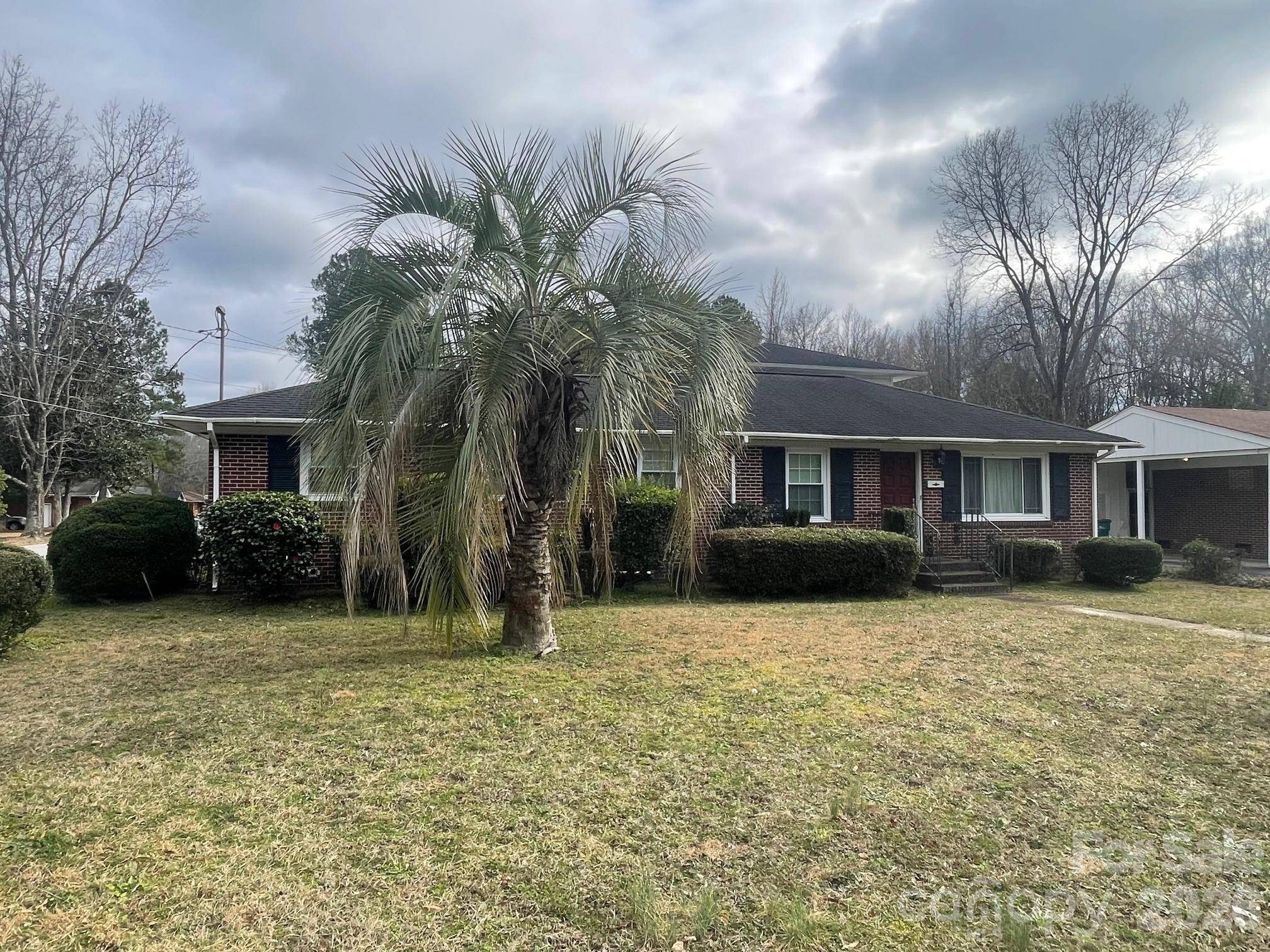 1529 W Market ST, Cheraw, SC 29520
