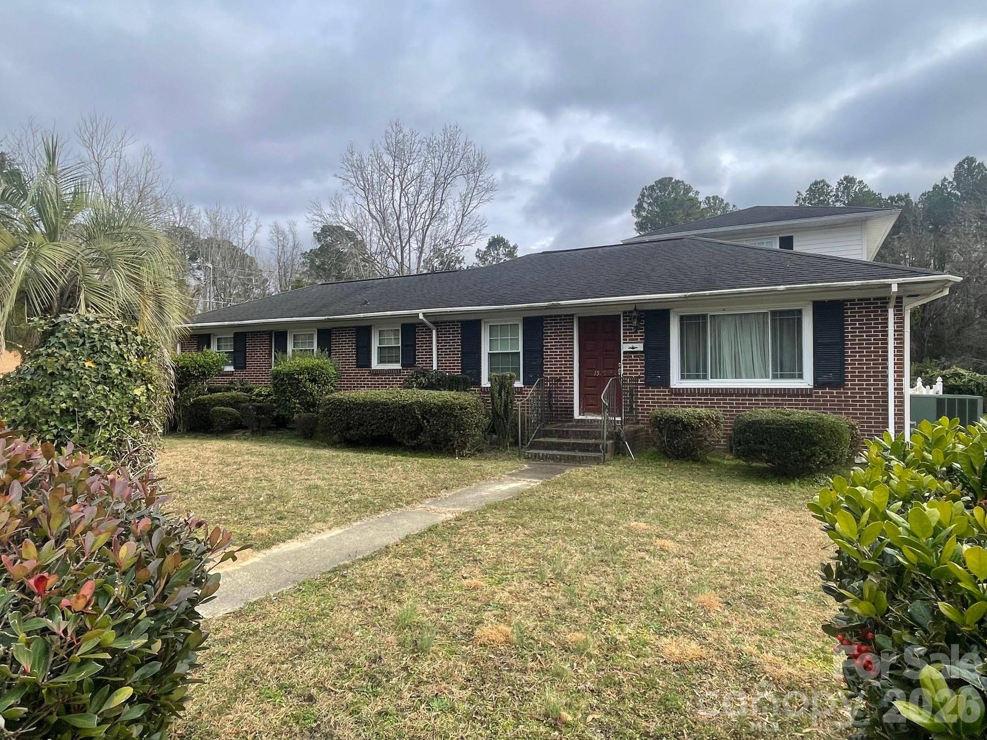1529 W Market ST, Cheraw, SC 29520