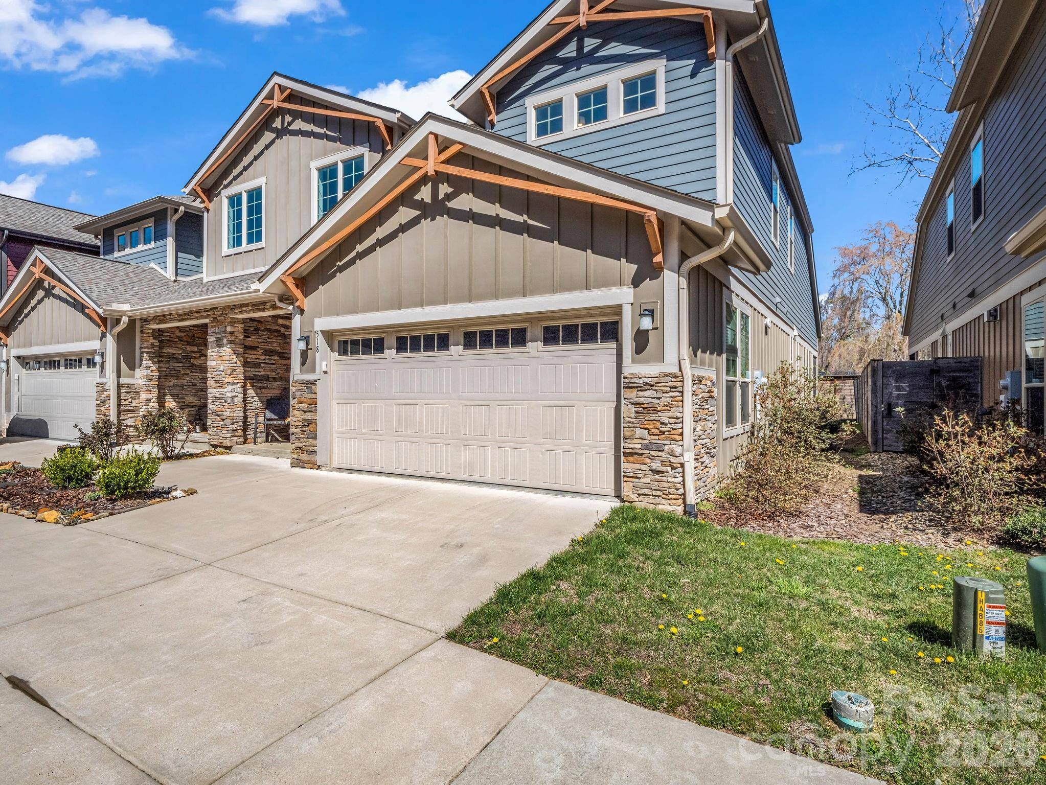 518 Sweet Birch Park LN, Black Mountain, NC 28711