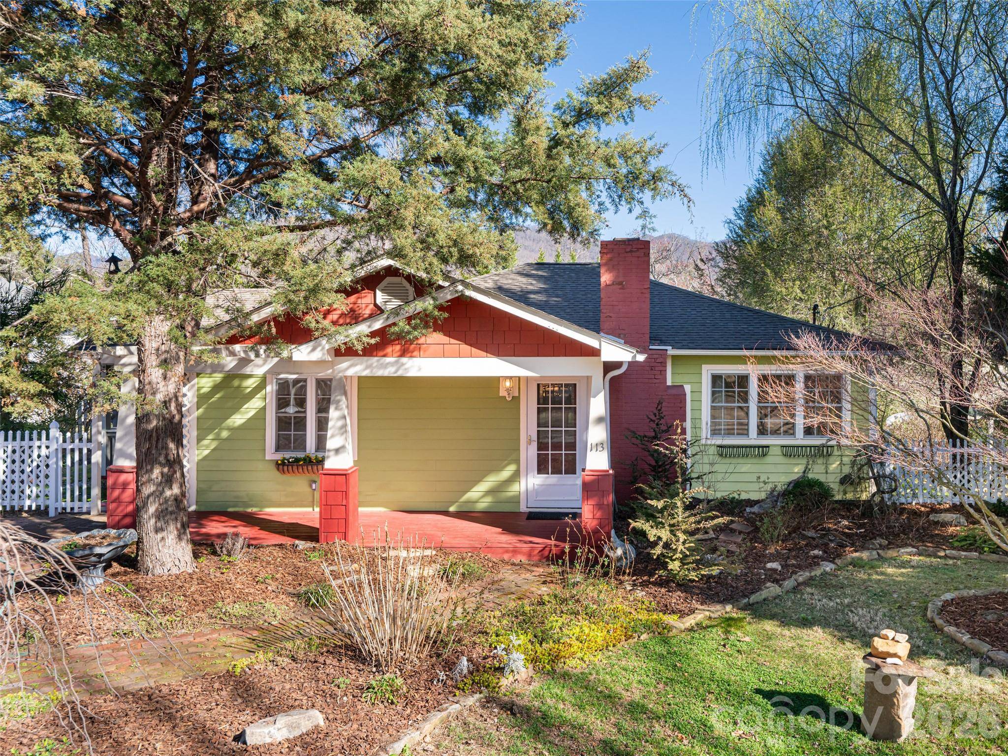 113 5th ST, Black Mountain, NC 28711